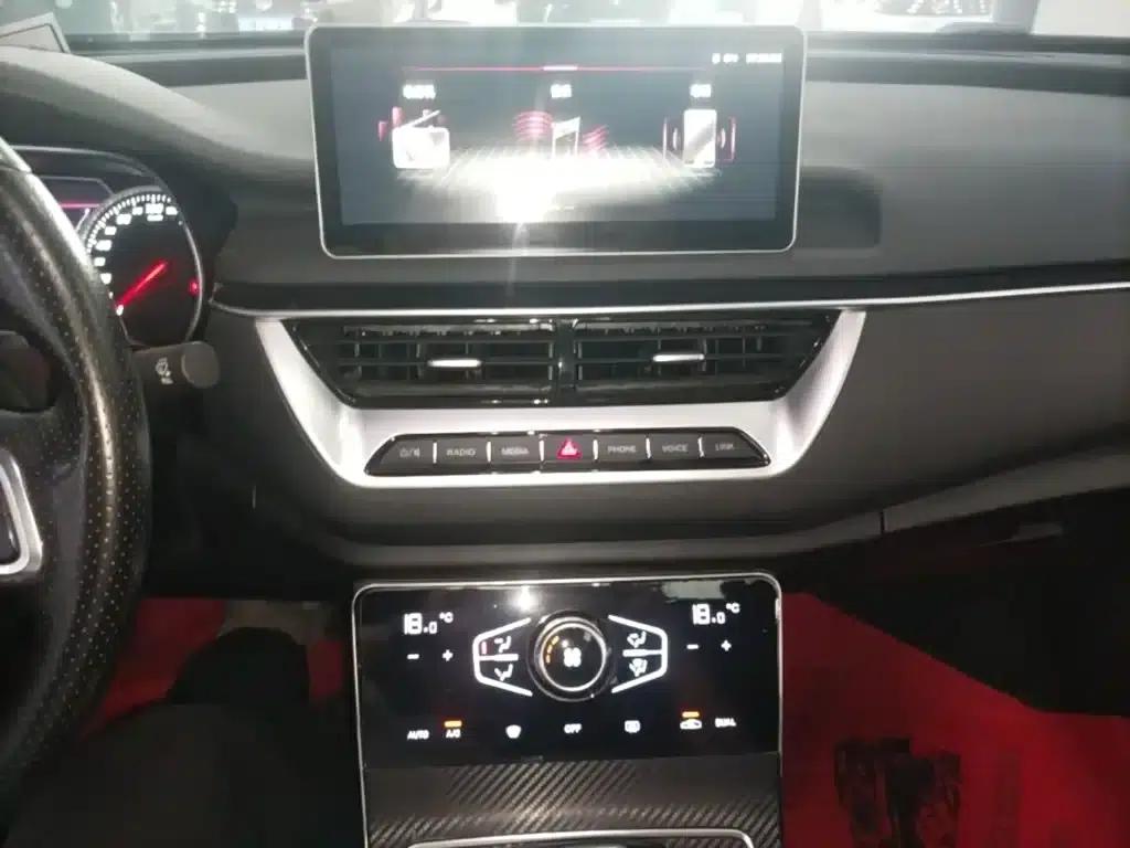 Hongqi H5 2022 Classic Edition Facelift 1.5T DCT Flagship Edition — миниатюра 13