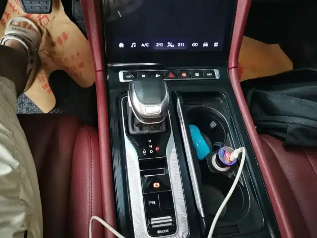 Hongqi H5 2024 2.0T Automatic Intelligent Flagship Edition — миниатюра 14