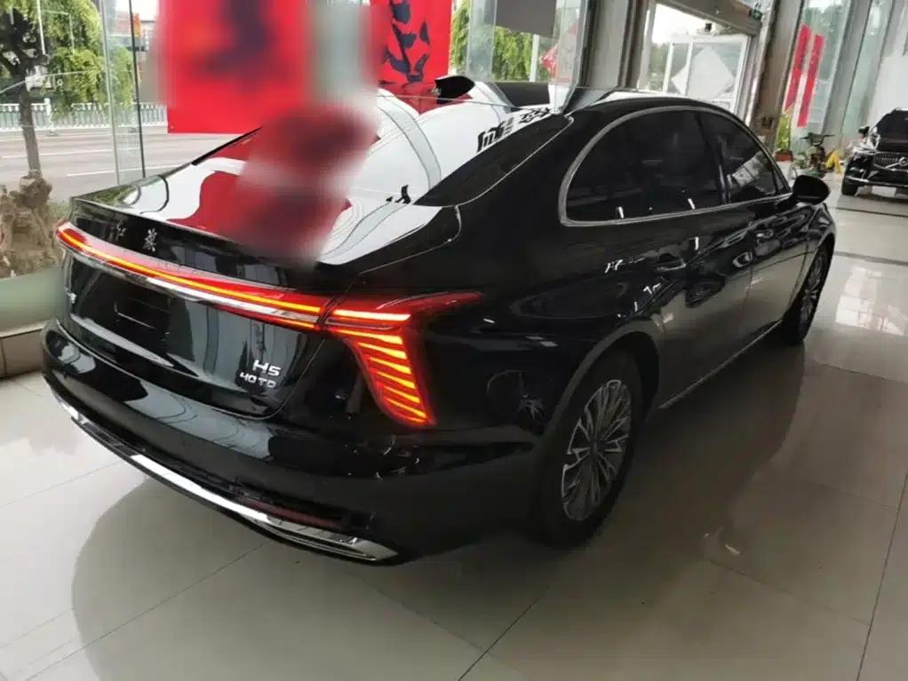 Hongqi H5 2024 2.0T Automatic Intelligent Flagship Edition — миниатюра 7