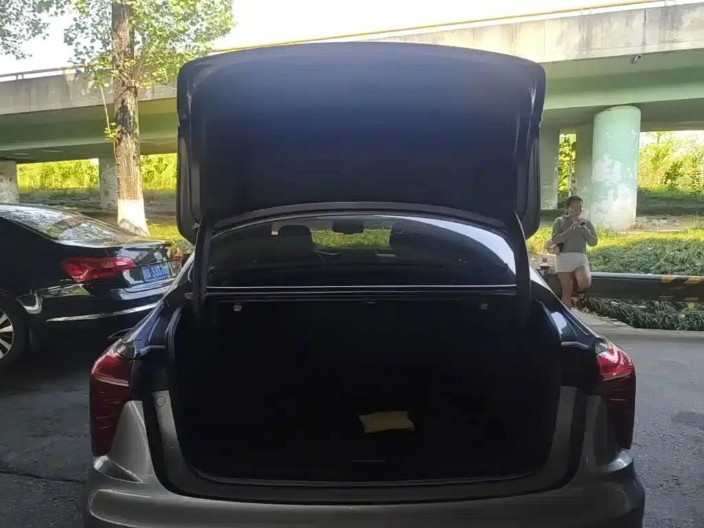 Hongqi H5 2023 2.0T Automatic Intelligent Flagship Edition — миниатюра 19