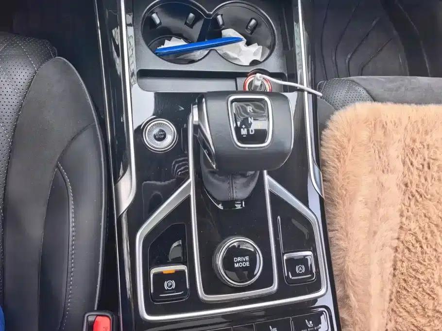 Hongqi HS5 2022 Facelift 2.0T Intelligent Flagship Enjoy 4WD Edition — миниатюра 16