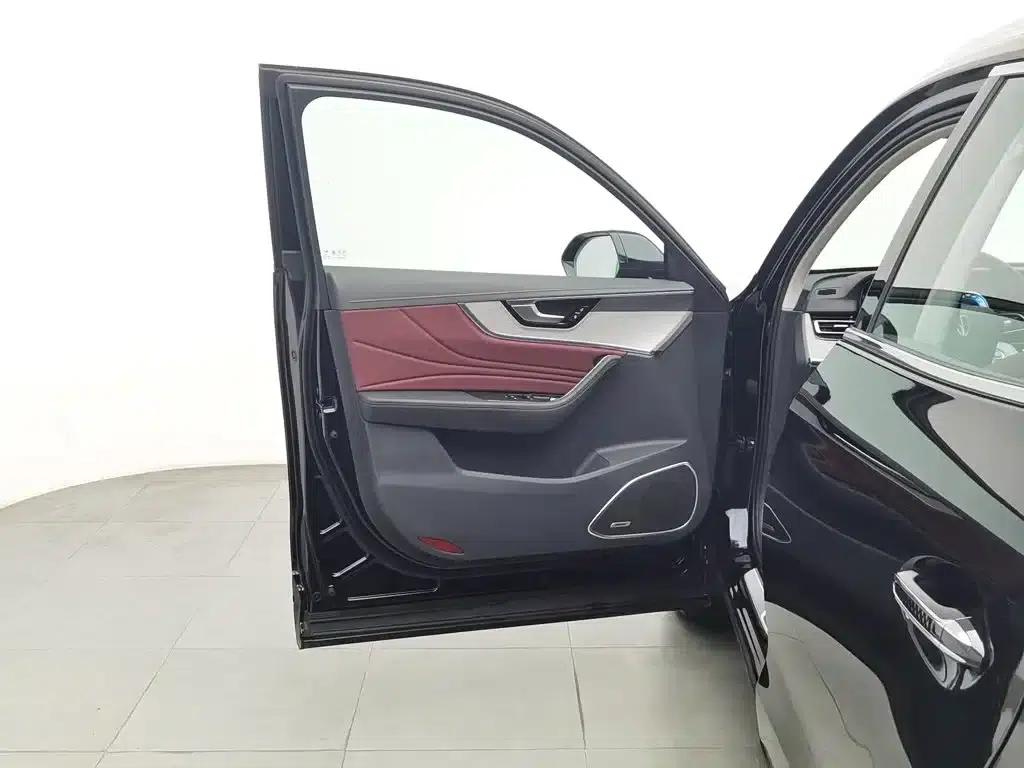 Hongqi HS5 2025 2.0T 2WD Flagship Pro Edition — миниатюра 8