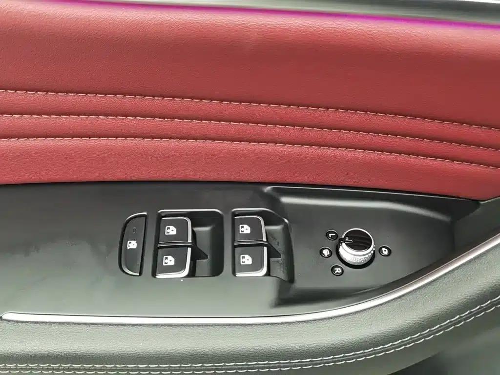 Hongqi HS5 2025 2.0T 2WD Flagship Pro Edition — миниатюра 9