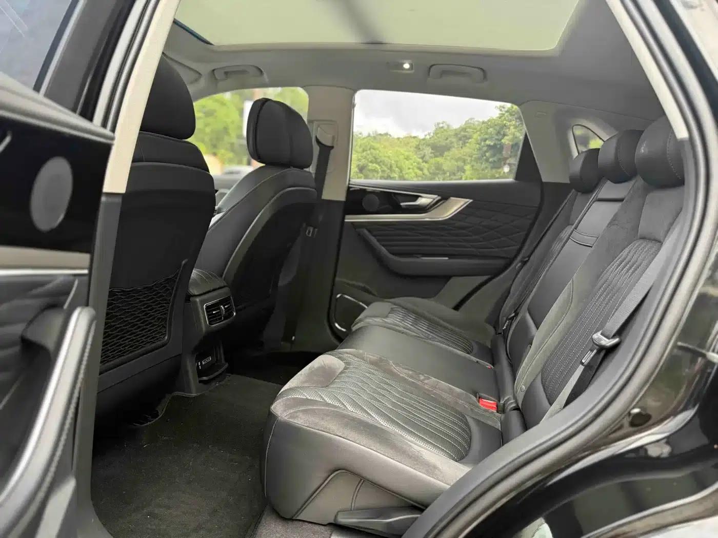 Hongqi HS5 2022 Facelift 2.0T Intelligent Flagship Edition — миниатюра 16