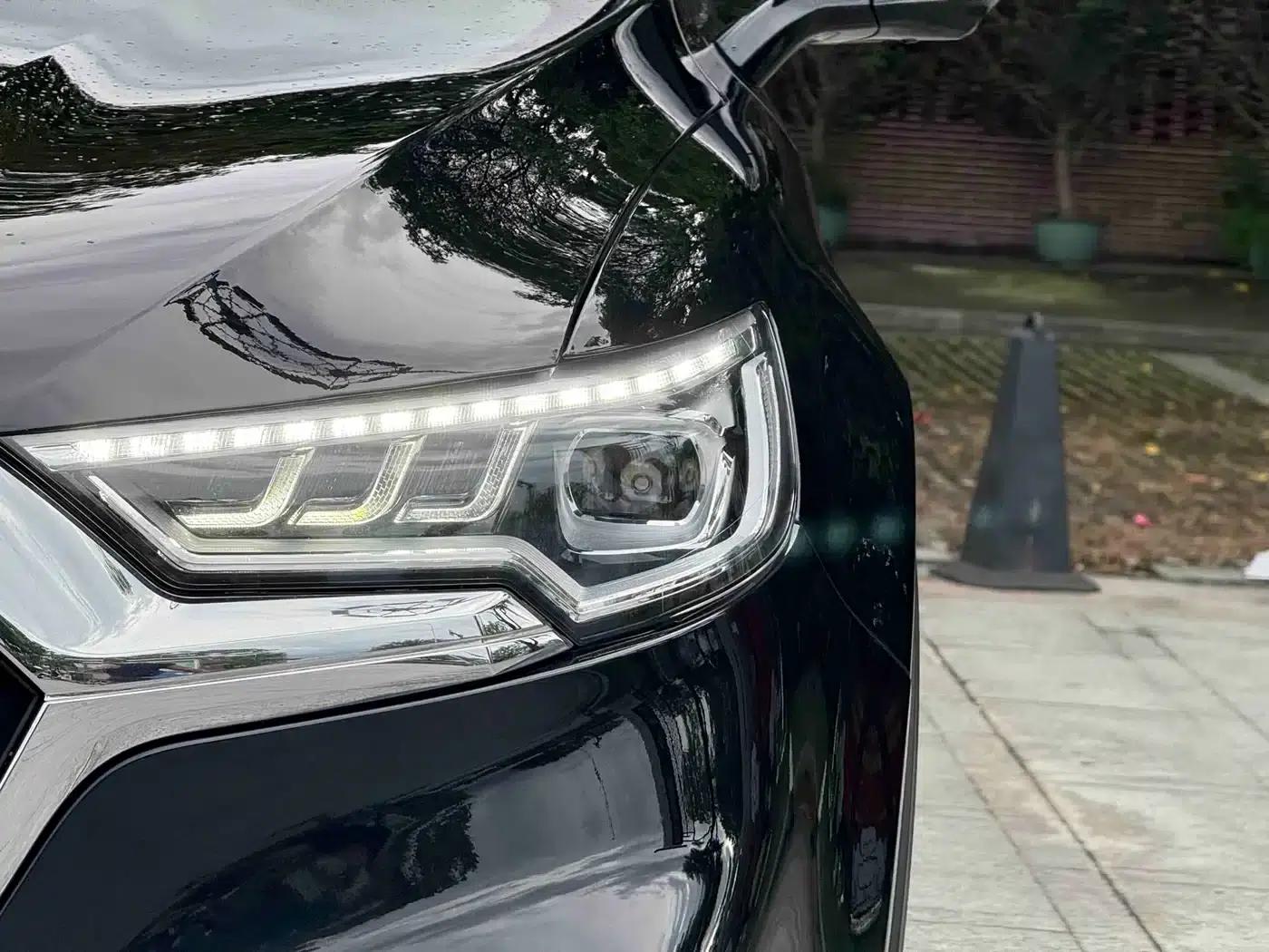 Hongqi HS5 2022 Facelift 2.0T Intelligent Flagship Edition — миниатюра 8