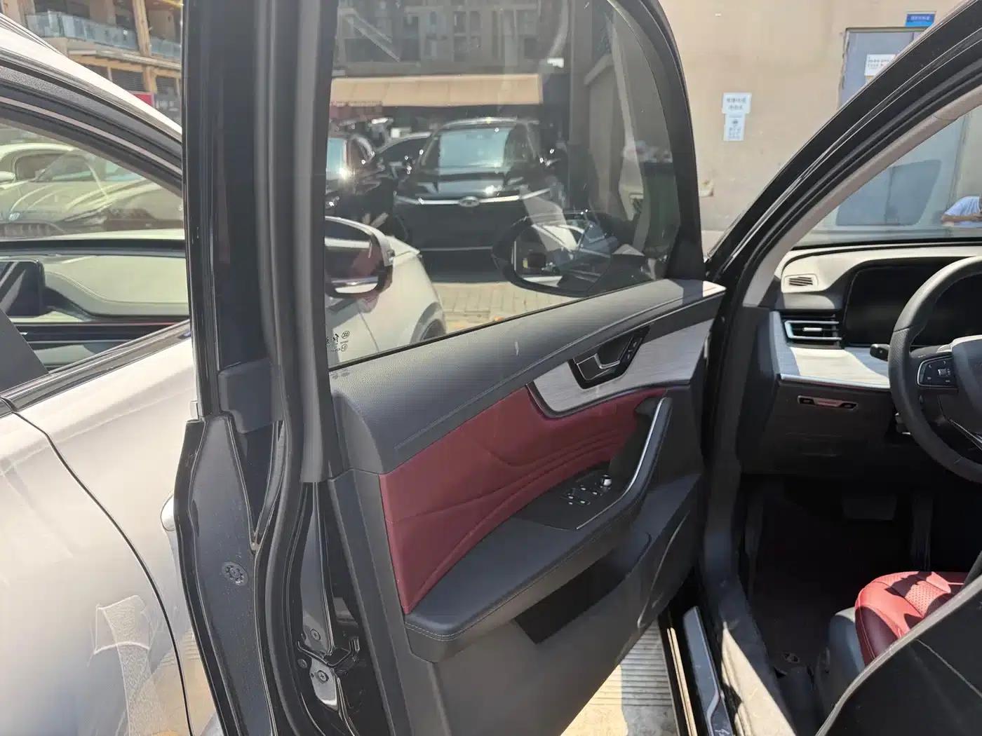Hongqi HS5 2025 2.0T Two-Wheel Drive Xuan Ying Edition — миниатюра 5