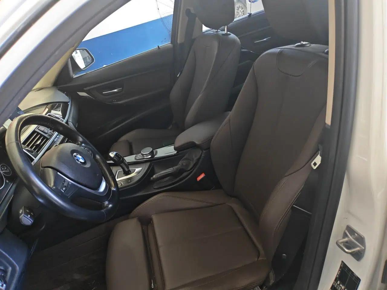 BMW 3 Series 2019 320Li Fashion Model — миниатюра 15