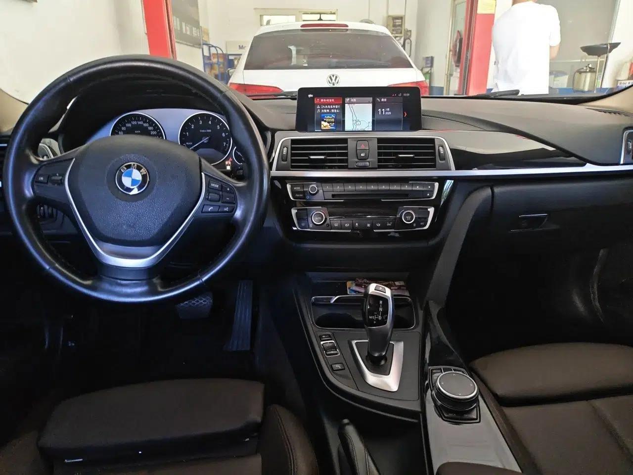 BMW 3 Series 2019 320Li Fashion Model — миниатюра 9