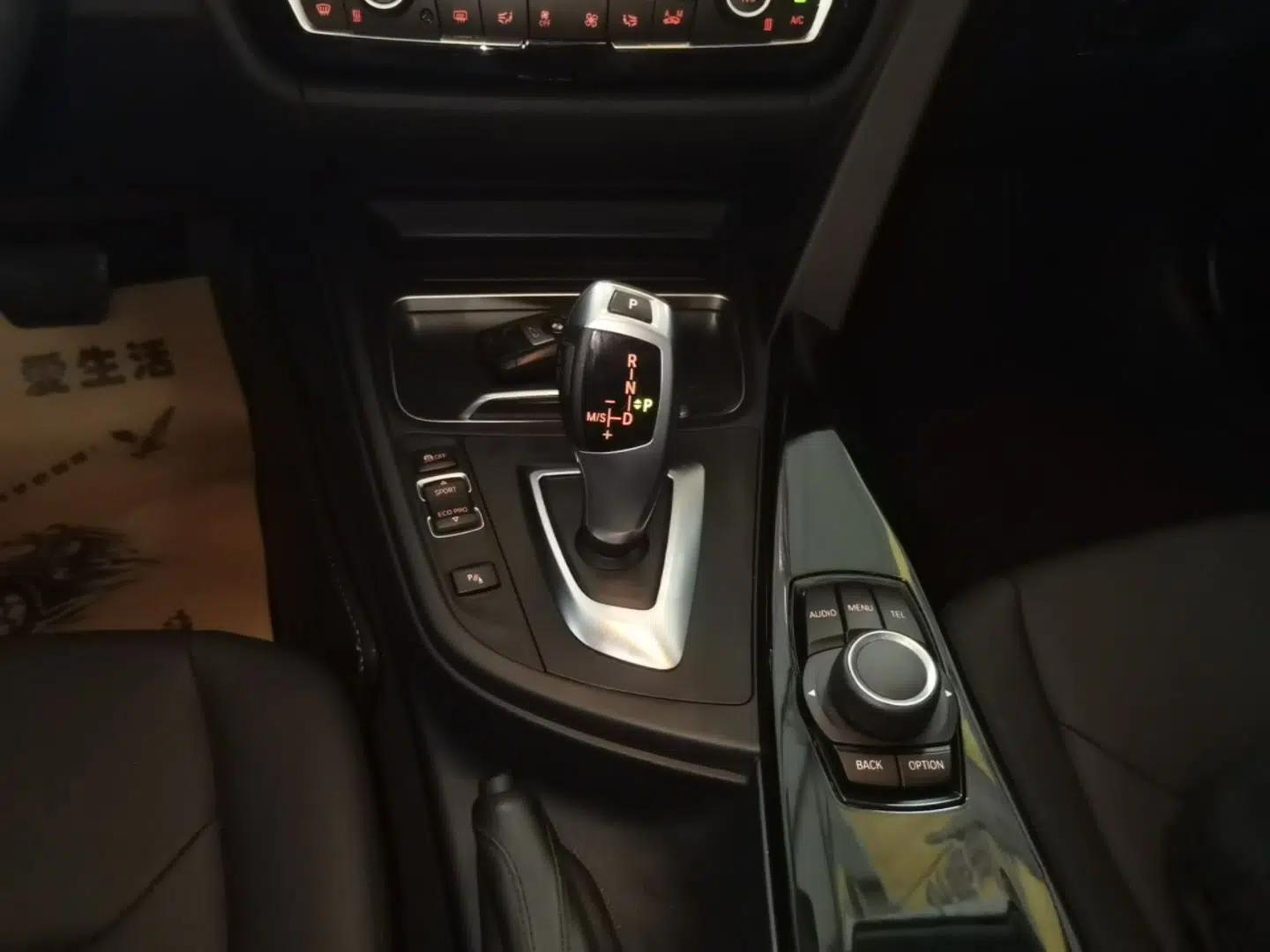 BMW 3 Series 2016 316i Fashion Model — миниатюра 16