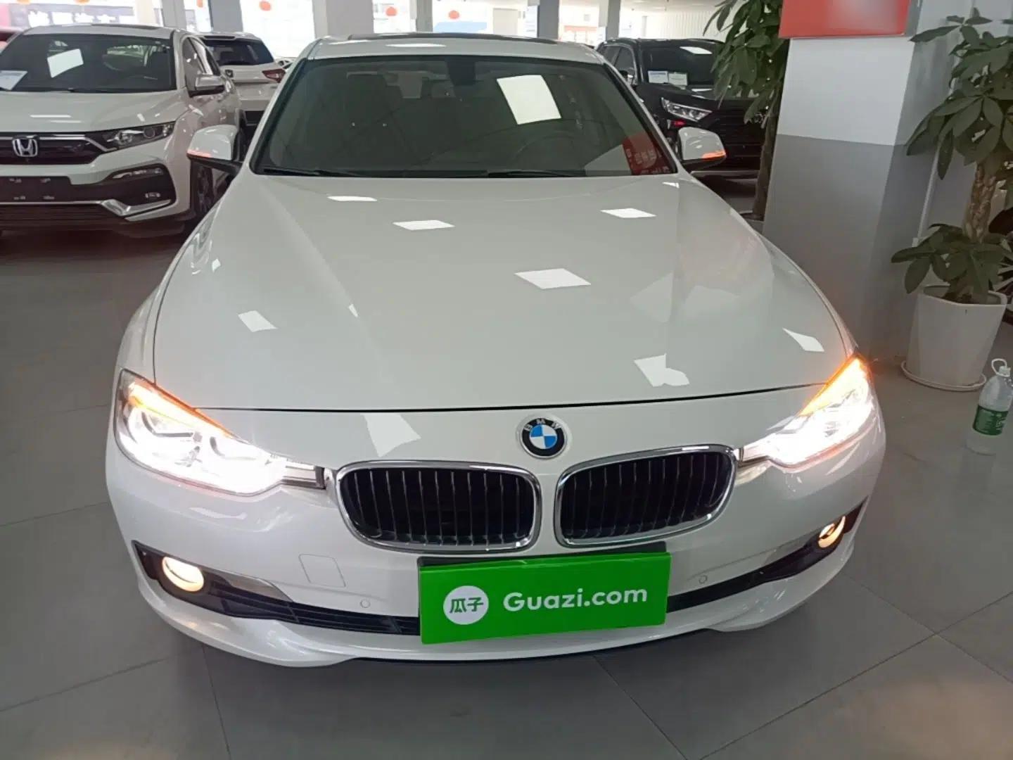 BMW 3 Series 2016 320Li Fashion Model — миниатюра 2