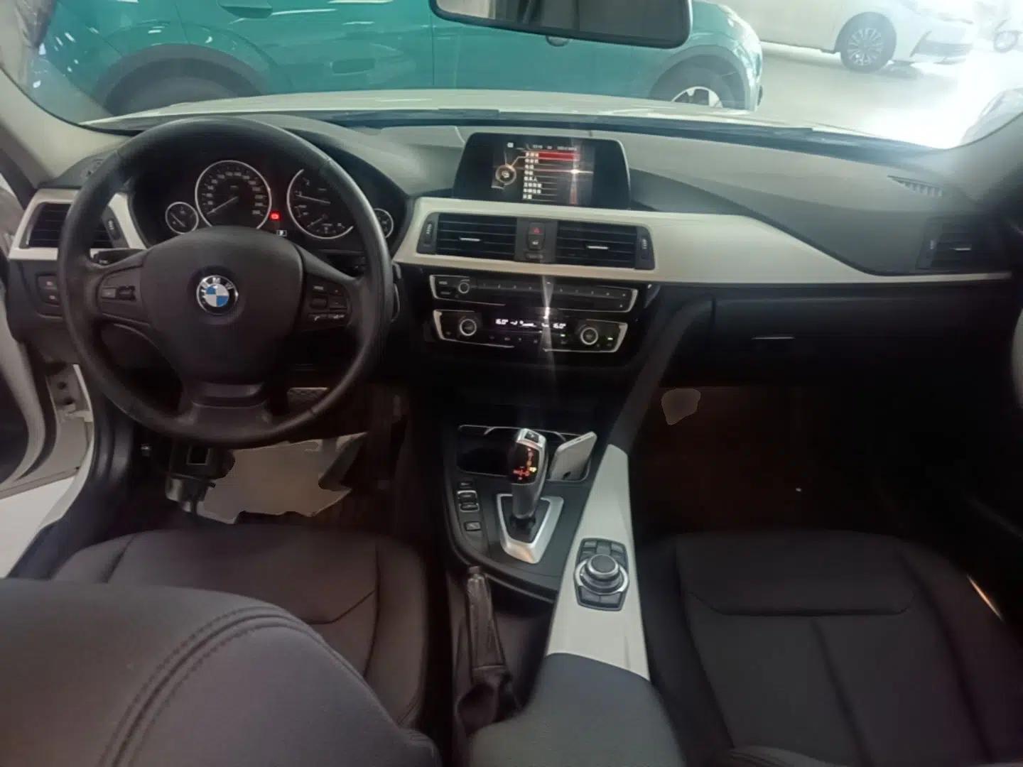 BMW 3 Series 2016 320Li Fashion Model — миниатюра 12