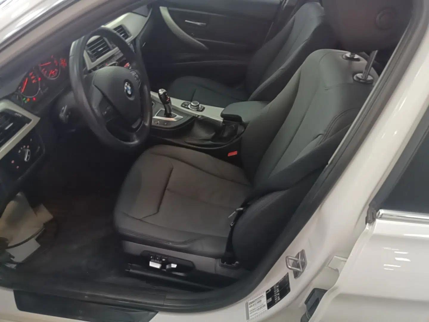 BMW 3 Series 2016 320Li Fashion Model — миниатюра 17