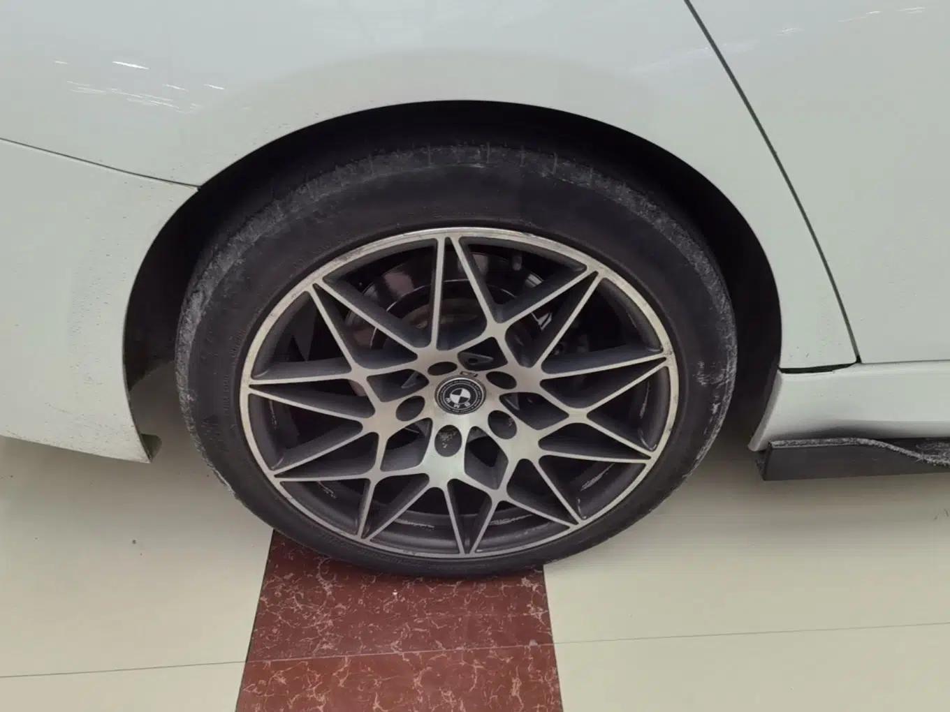 BMW 3 Series 2015 316Li Fashion Model — миниатюра 11