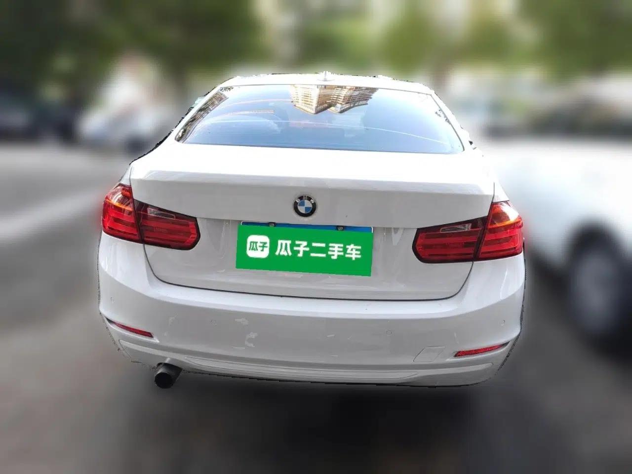 BMW 3 Series 2015 316i Active Edition — миниатюра 5