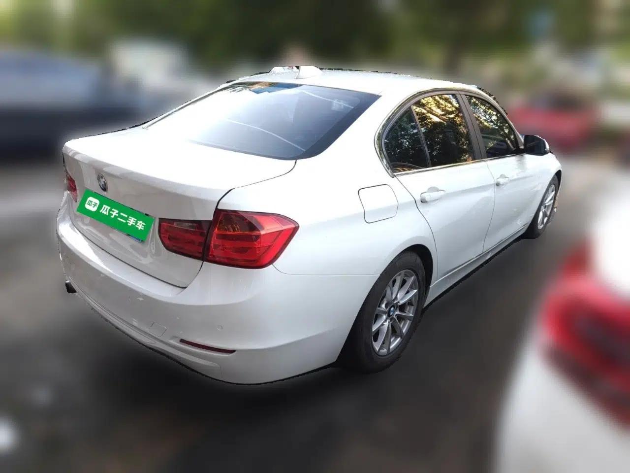 BMW 3 Series 2015 316i Active Edition — миниатюра 6