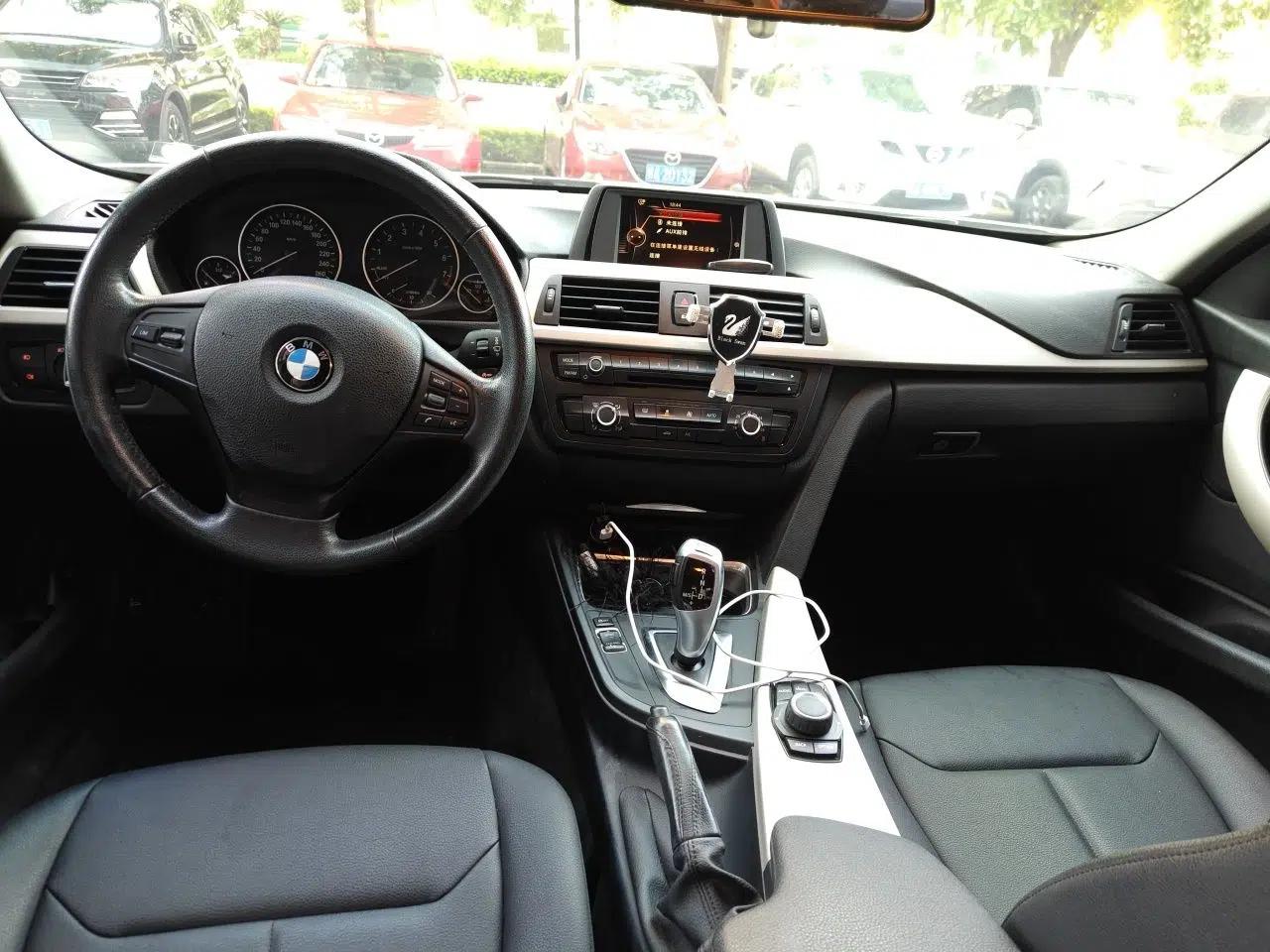 BMW 3 Series 2015 316i Active Edition — миниатюра 9