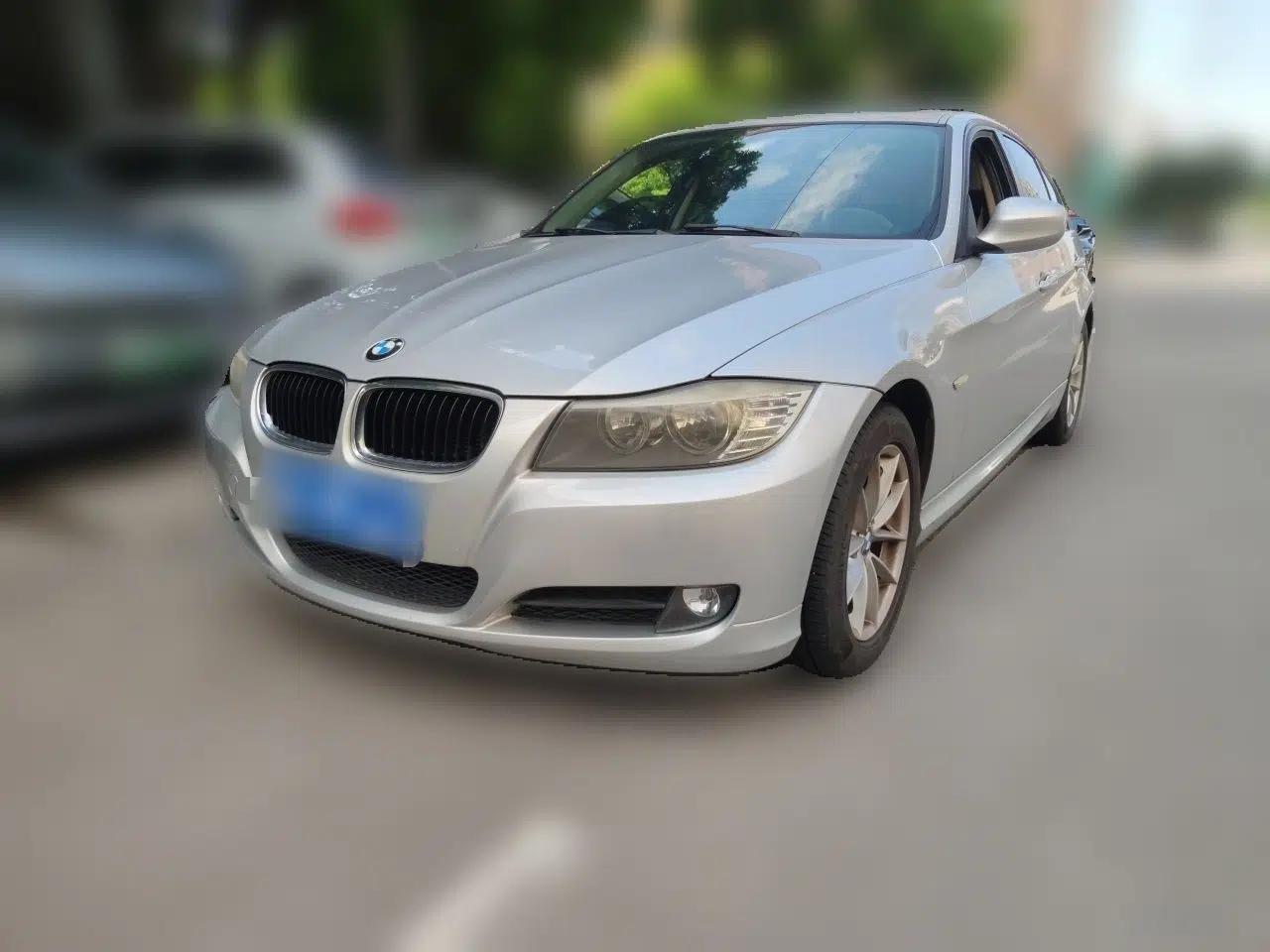 BMW 3 Series 2012 318i Leading Model — миниатюра 1