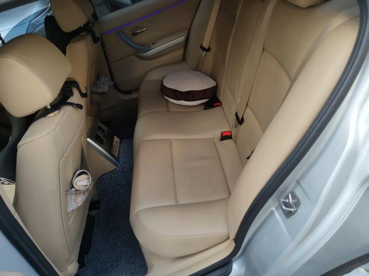 BMW 3 Series 2012 318i Leading Model — миниатюра 17