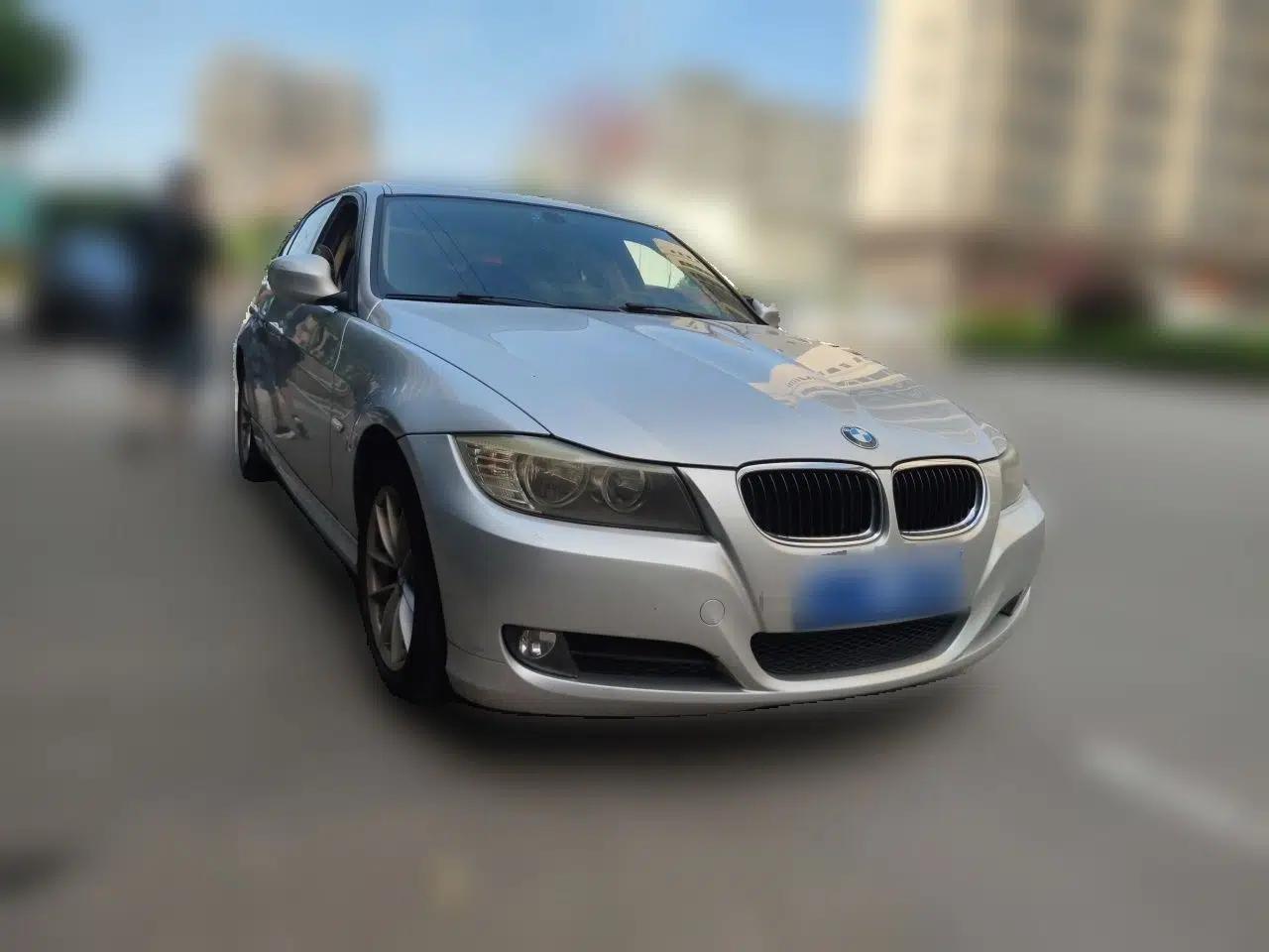 BMW 3 Series 2012 318i Leading Model — миниатюра 3