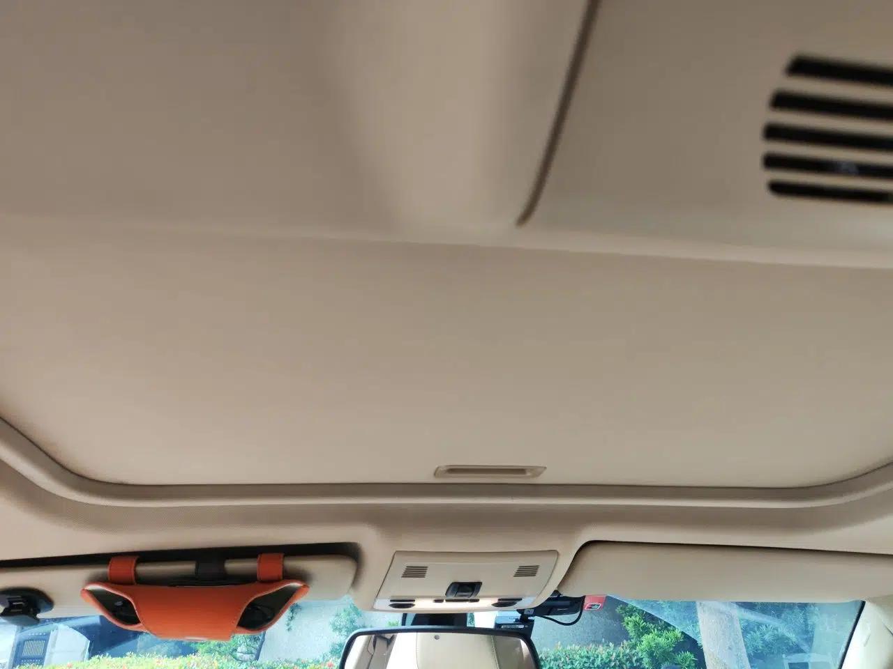 BMW 3 Series 2012 320i Luxury Edition — миниатюра 18