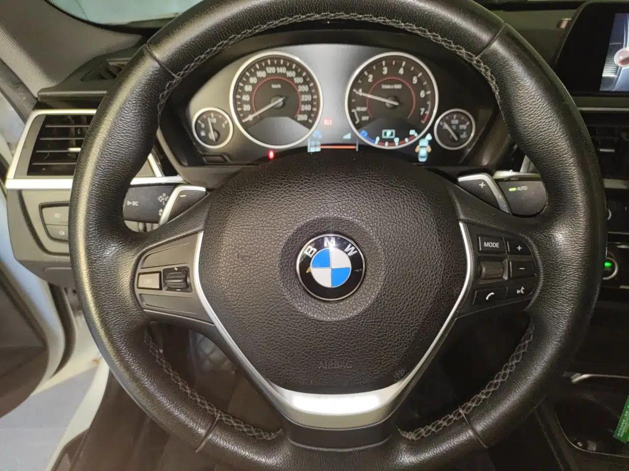 BMW 3 Series 2017 320Li M Sport Edition — миниатюра 10