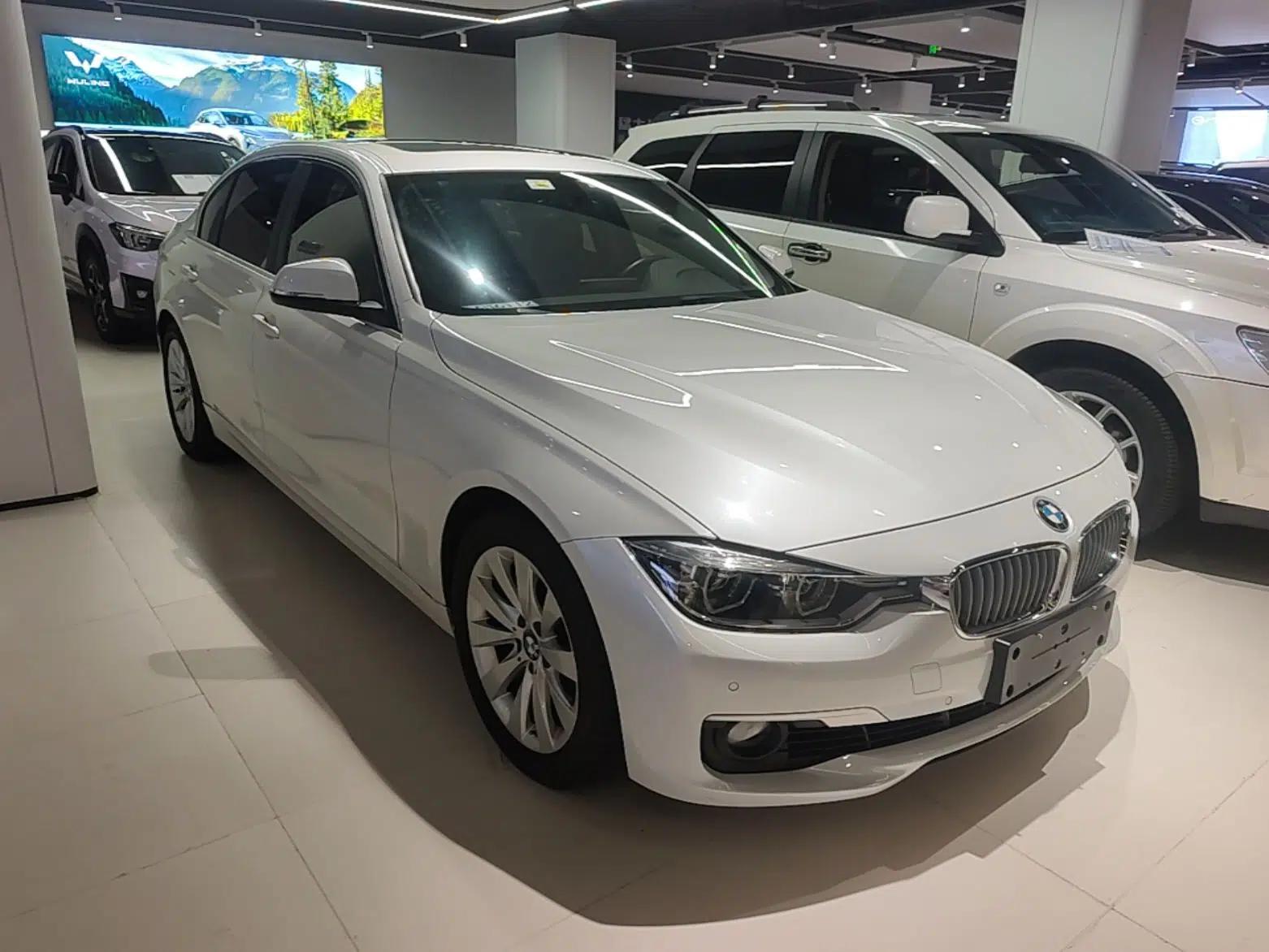 BMW 3 Series 2018 318Li — миниатюра 3