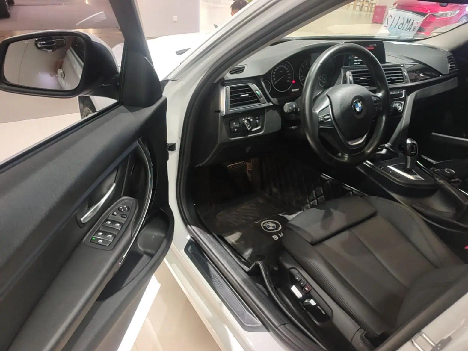 BMW 3 Series 2018 318Li — миниатюра 23