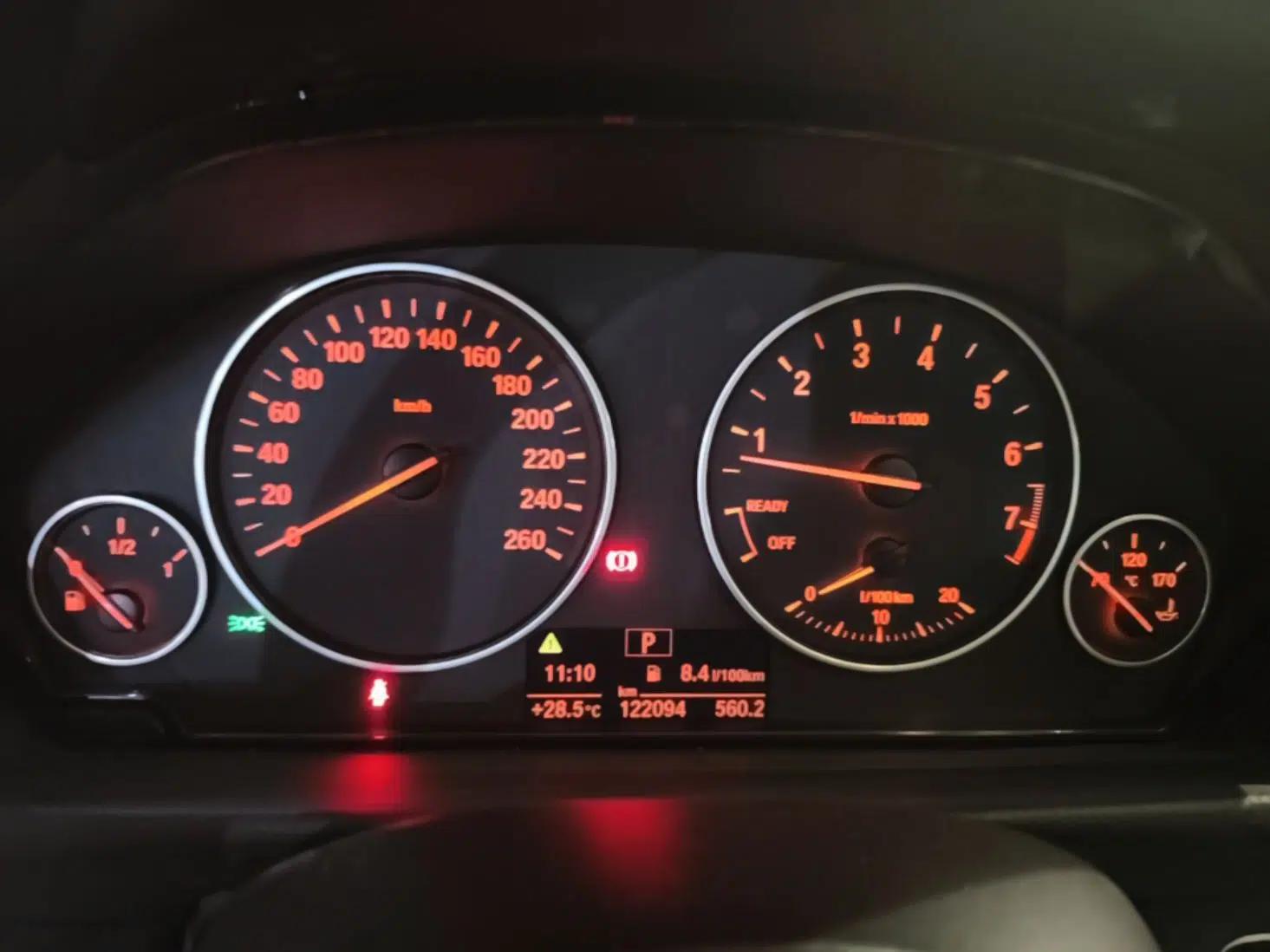 BMW 3 Series 2017 320Li Fashion Model — миниатюра 14