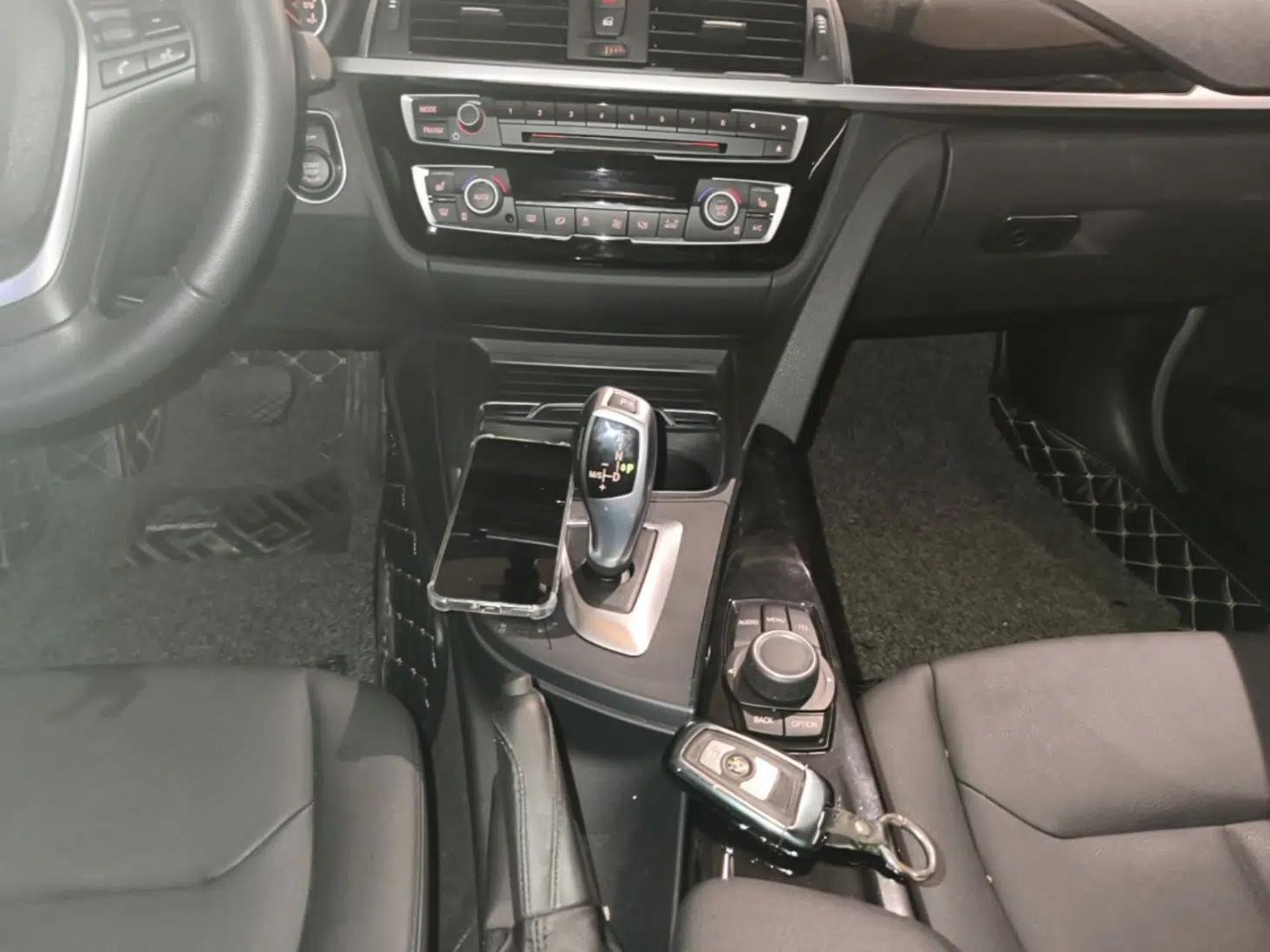 BMW 3 Series 2017 320Li Fashion Model — миниатюра 16