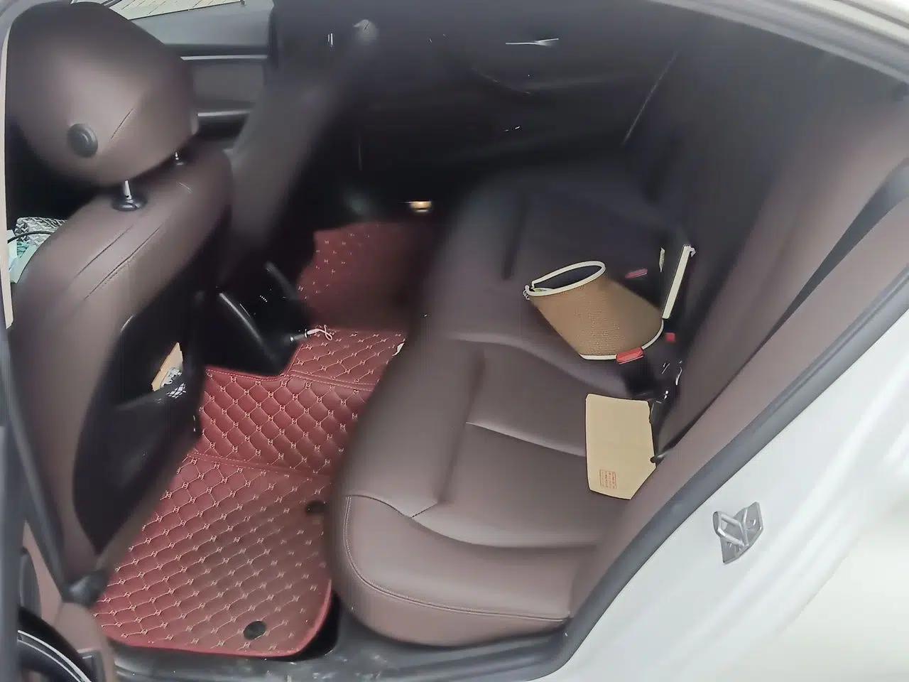BMW 3 Series 2018 320Li Fashion Model — миниатюра 17