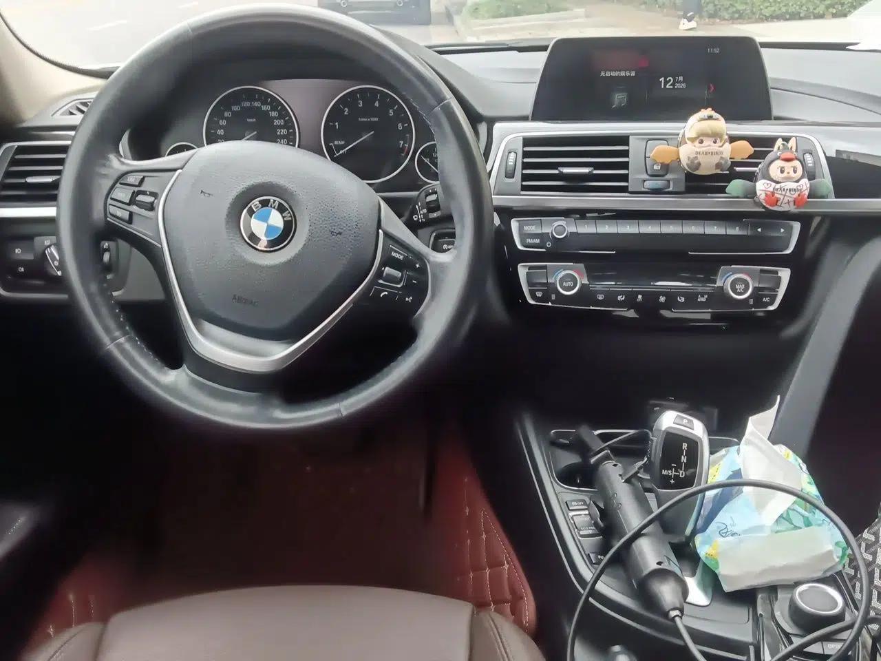 BMW 3 Series 2018 320Li Fashion Model — миниатюра 9
