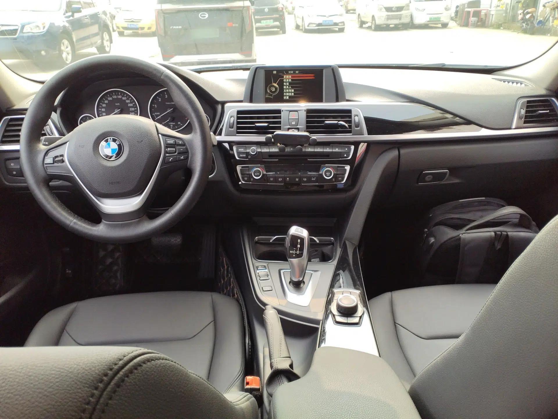 BMW 3 Series 2017 320Li Fashion Model — миниатюра 17