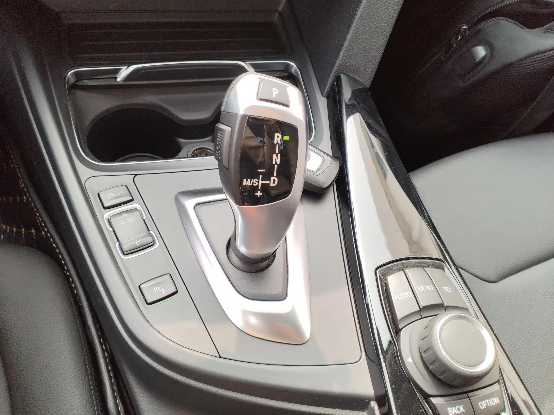 BMW 3 Series 2017 320Li Fashion Model — миниатюра 21