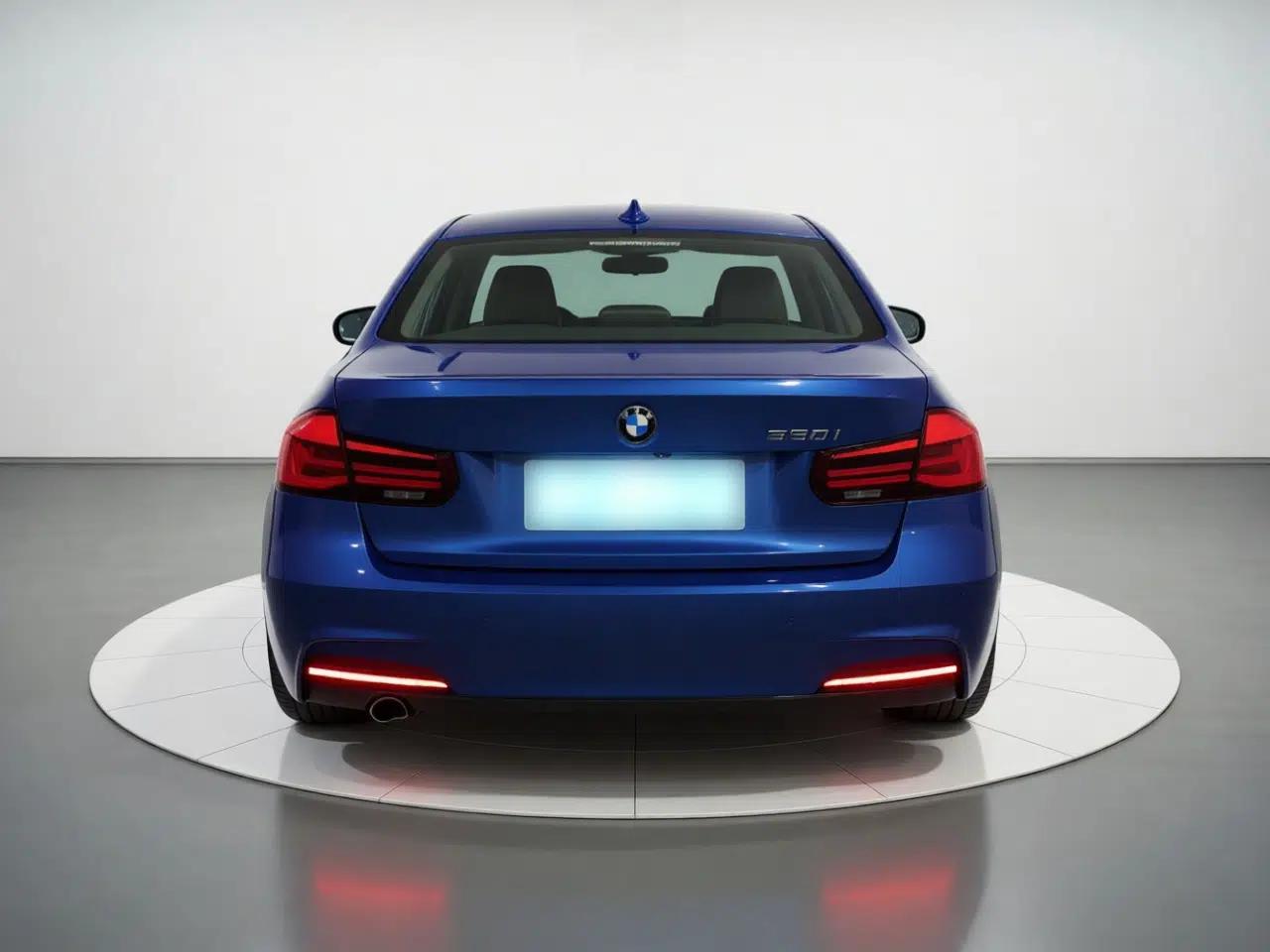 BMW 3 Series 2018 330i M Sport Night Edition — миниатюра 5