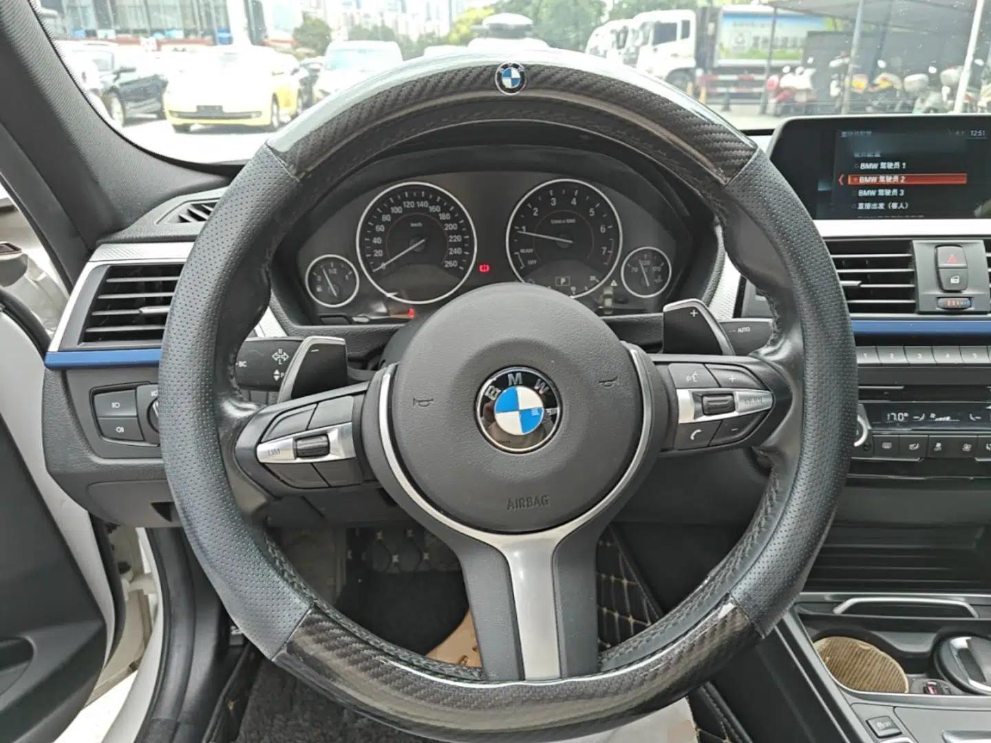 BMW 3 Series 2018 320i M Sport Package — миниатюра 13