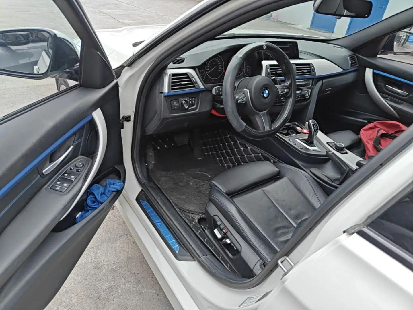 BMW 3 Series 2018 320i M Sport Package — миниатюра 18