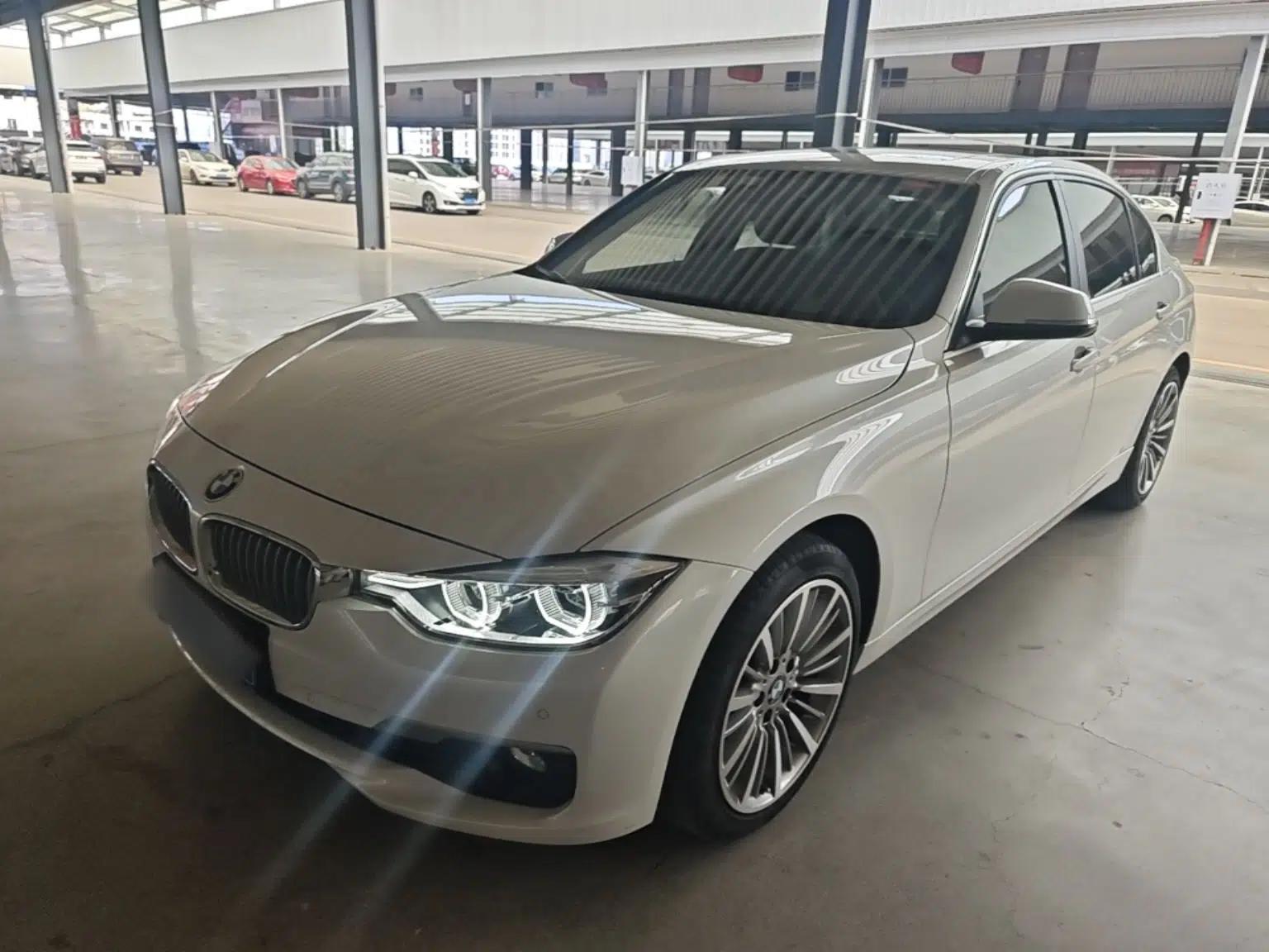 BMW 3 Series 2019 320Li Fashion Model — миниатюра 1