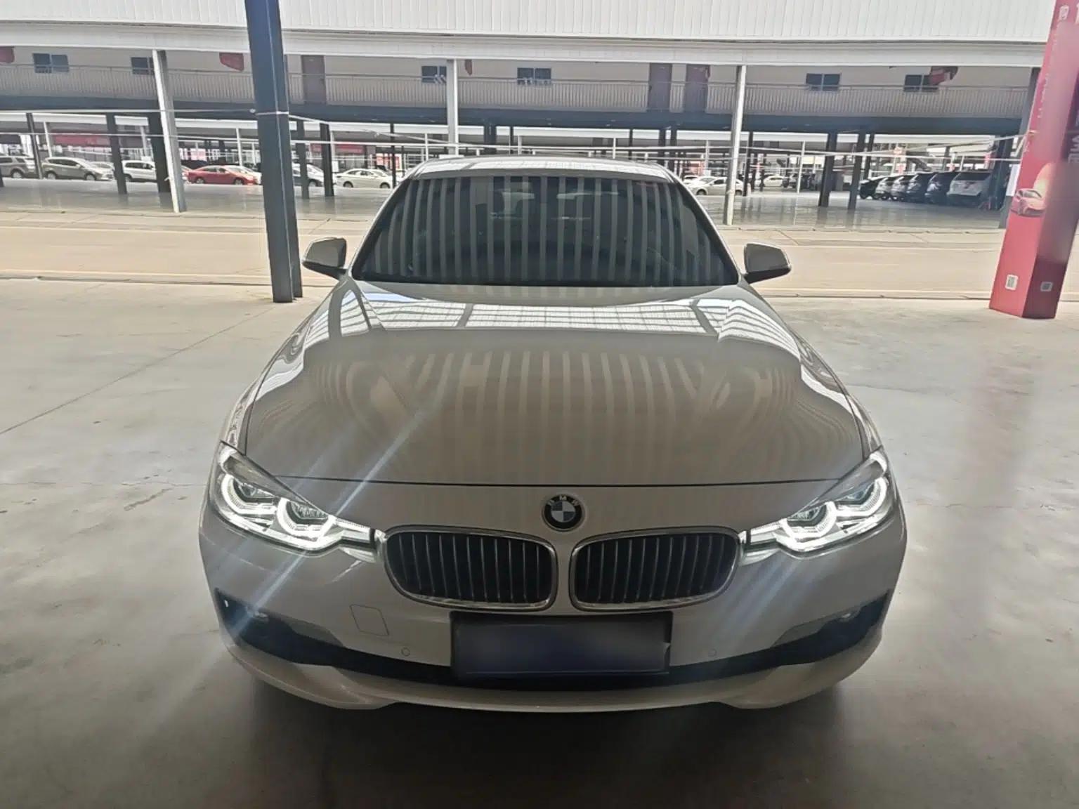 BMW 3 Series 2019 320Li Fashion Model — миниатюра 2