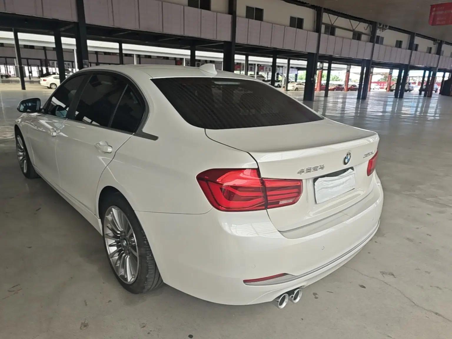 BMW 3 Series 2019 320Li Fashion Model — миниатюра 4