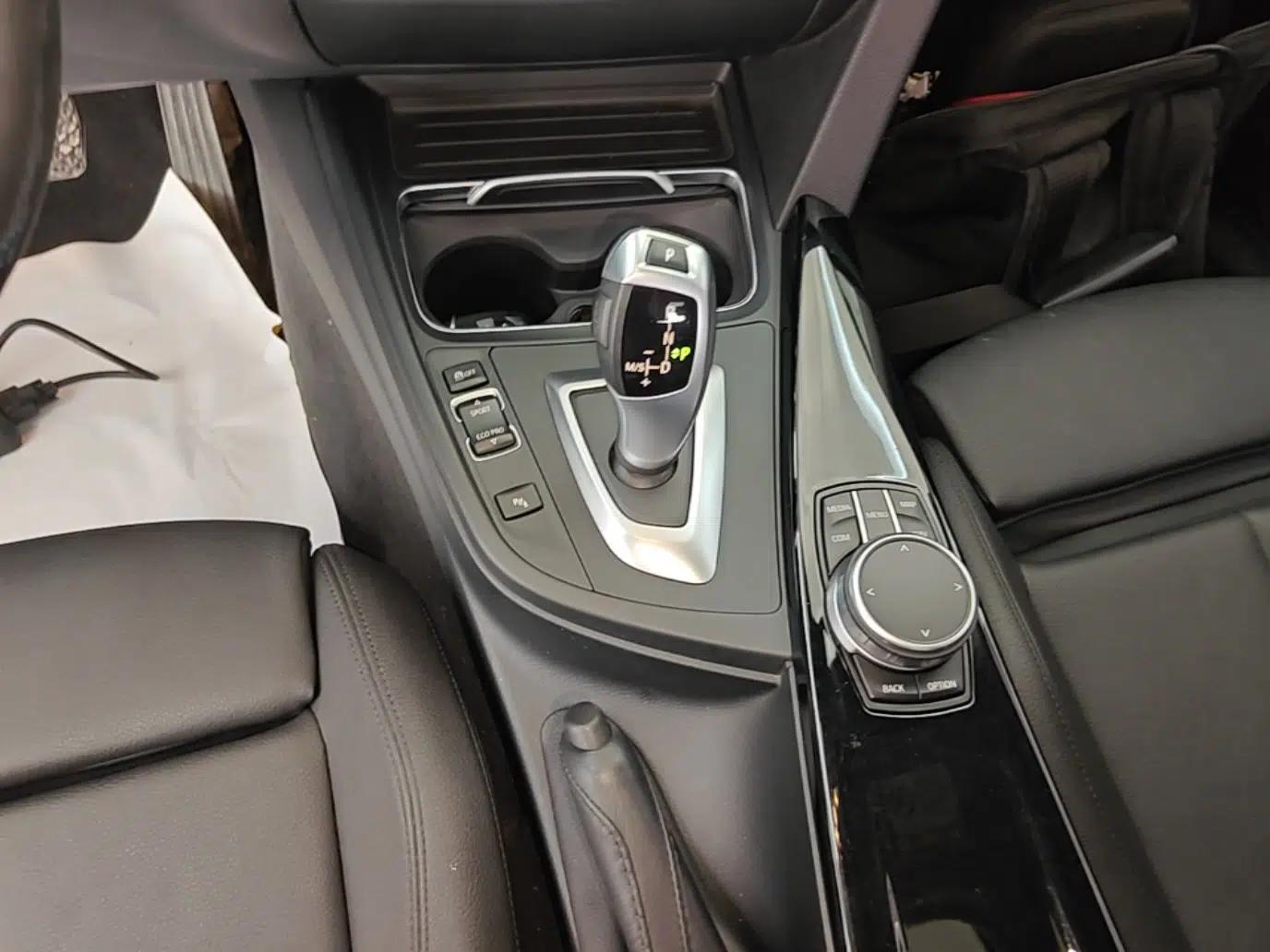BMW 3 Series 2019 320Li Fashion Model — миниатюра 16
