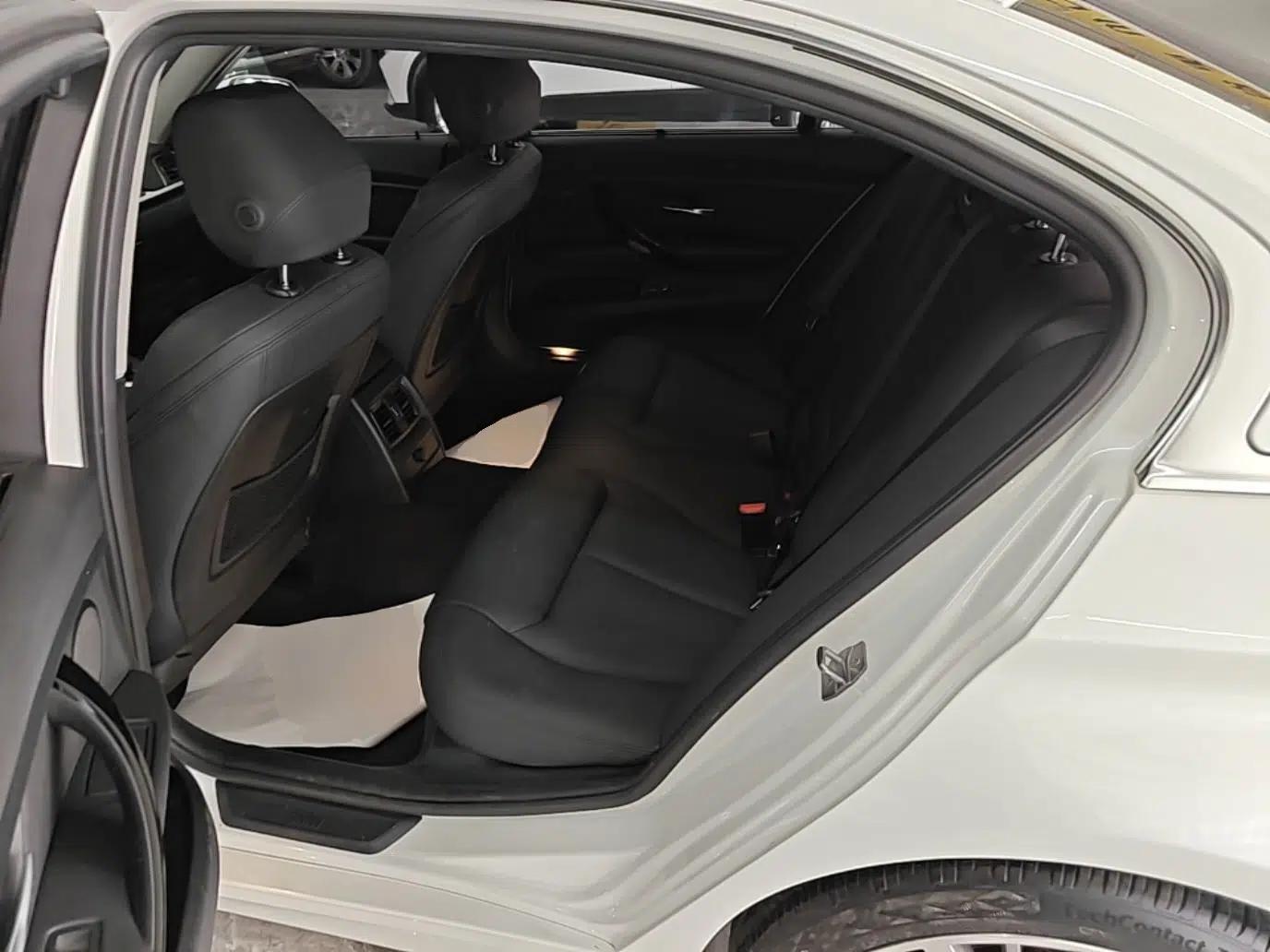 BMW 3 Series 2019 320Li Fashion Model — миниатюра 20