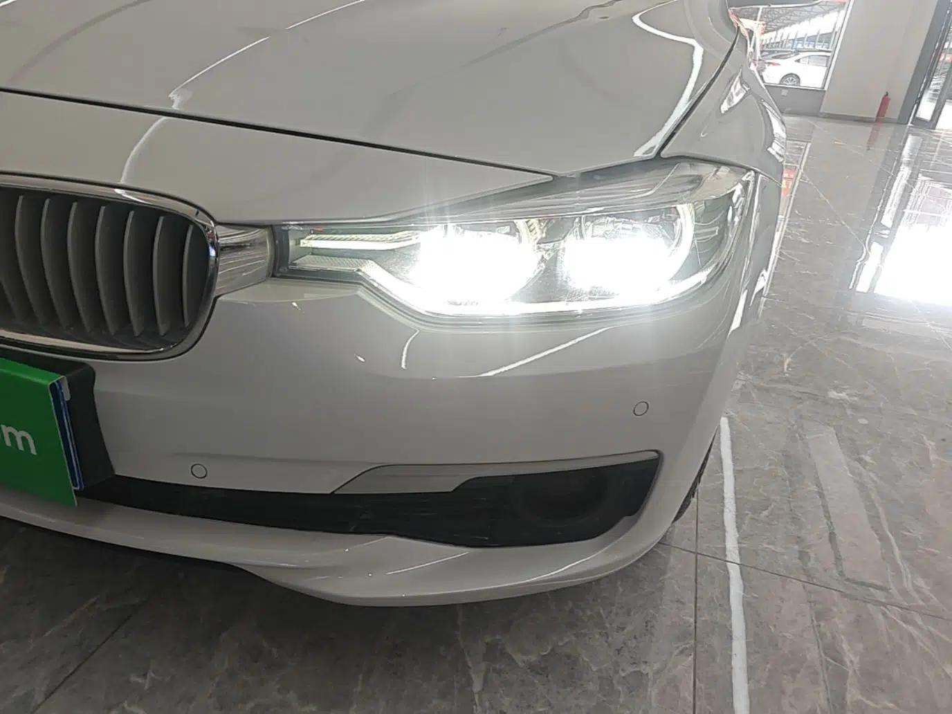 BMW 3 Series 2019 320Li Fashion Model — миниатюра 8
