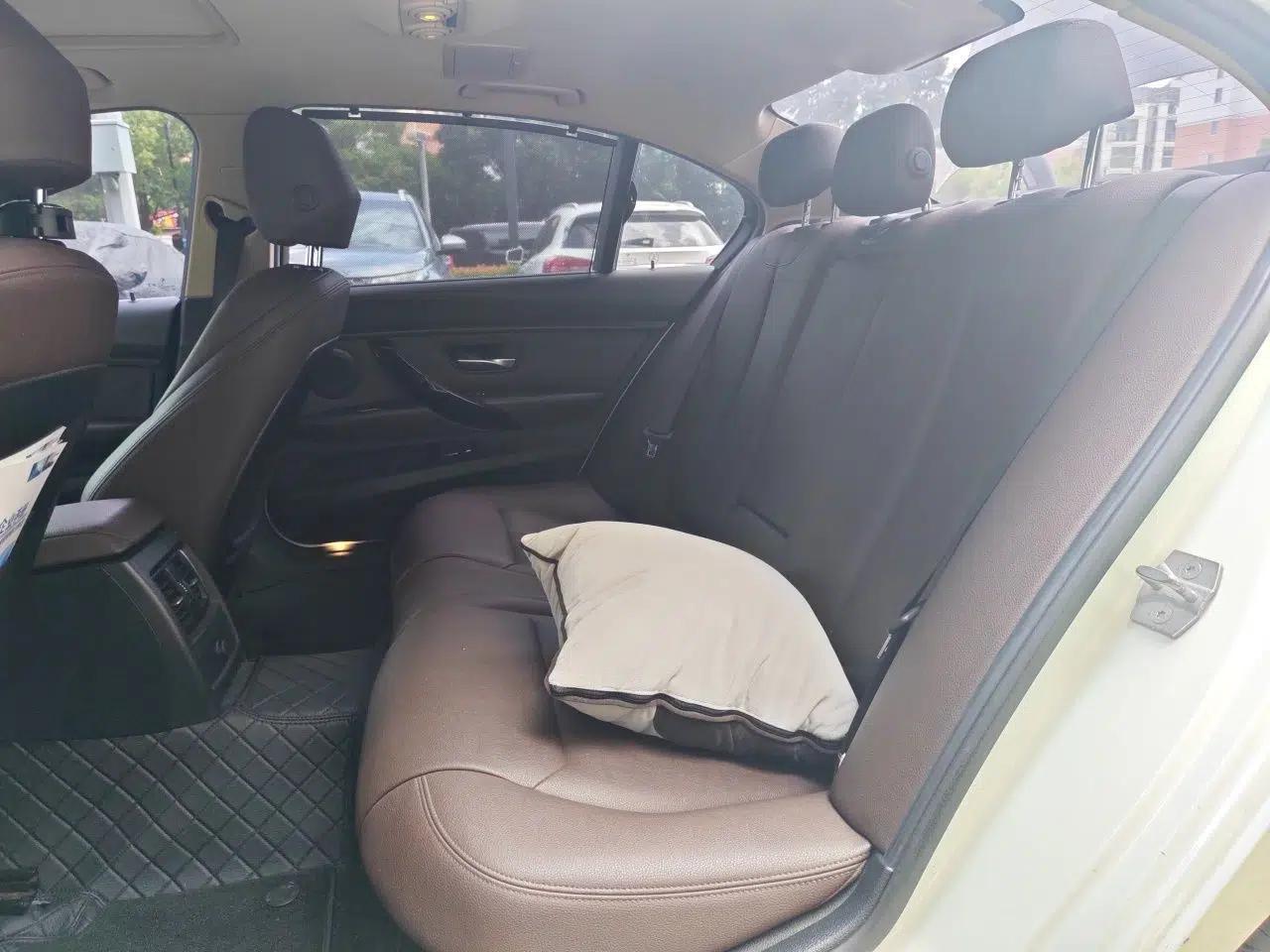BMW 3 Series 2019 320Li Fashion Model — миниатюра 17