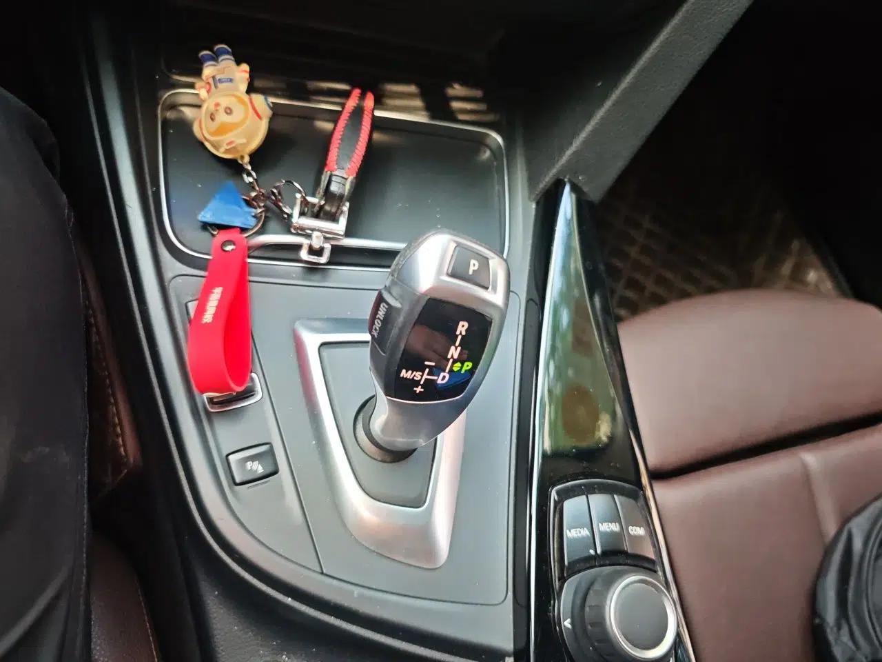 BMW 3 Series 2018 320Li Fashion Model — миниатюра 14