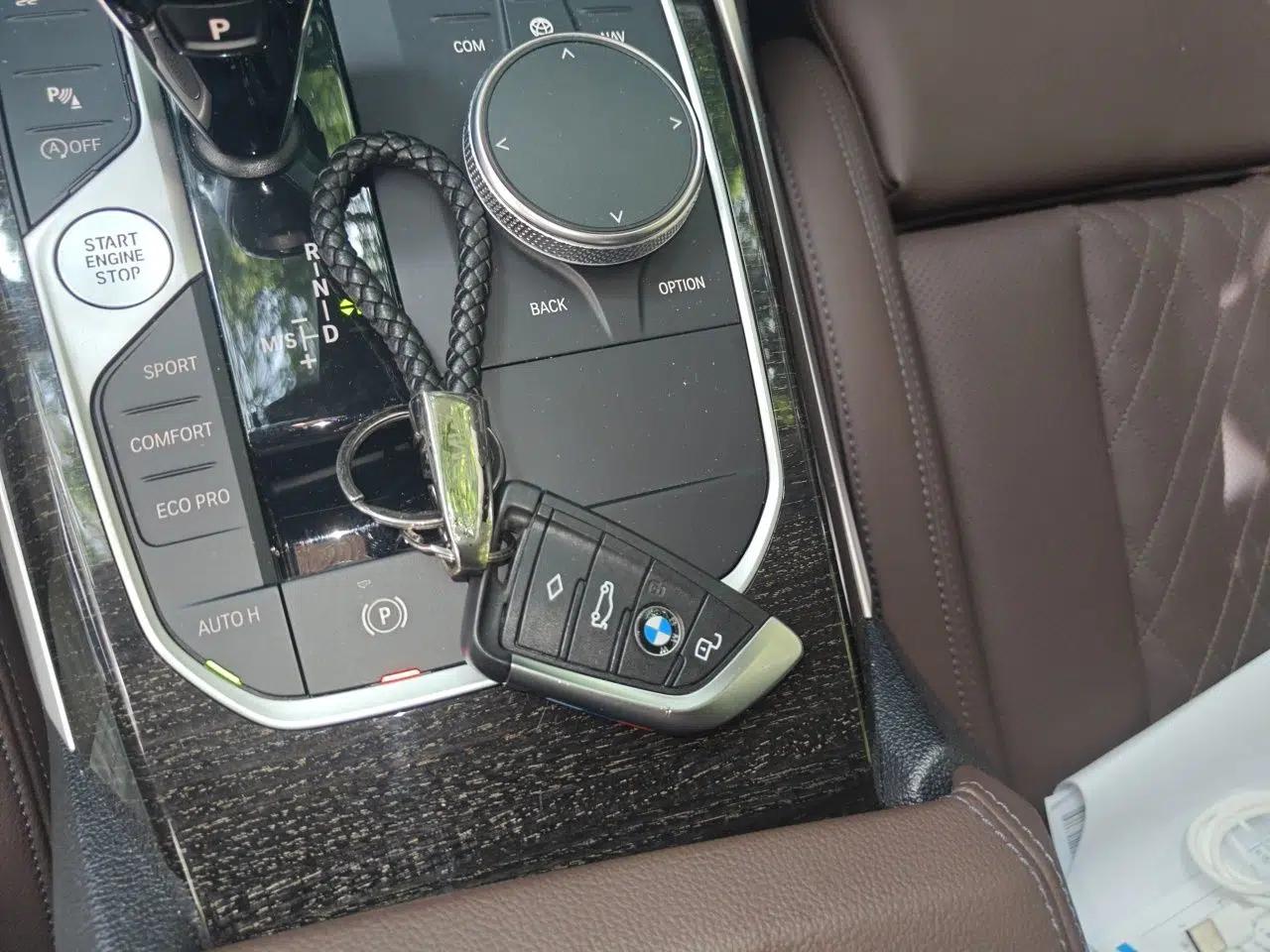 BMW 3 Series 2022 Updated 325Li M Sport Package — миниатюра 17