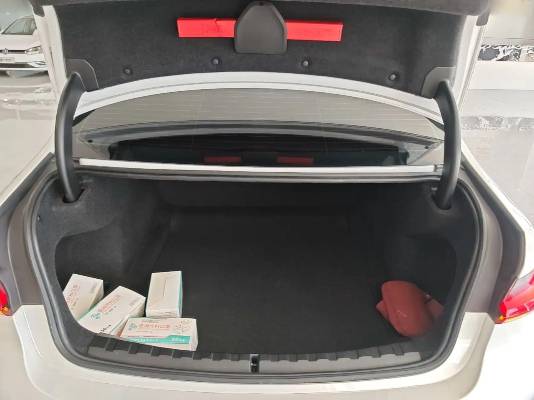 BMW 3 Series 2023 325Li M Sport Package — миниатюра 22