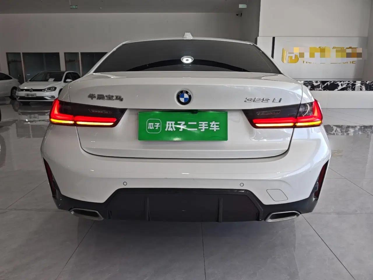 BMW 3 Series 2023 325Li M Sport Package — миниатюра 5