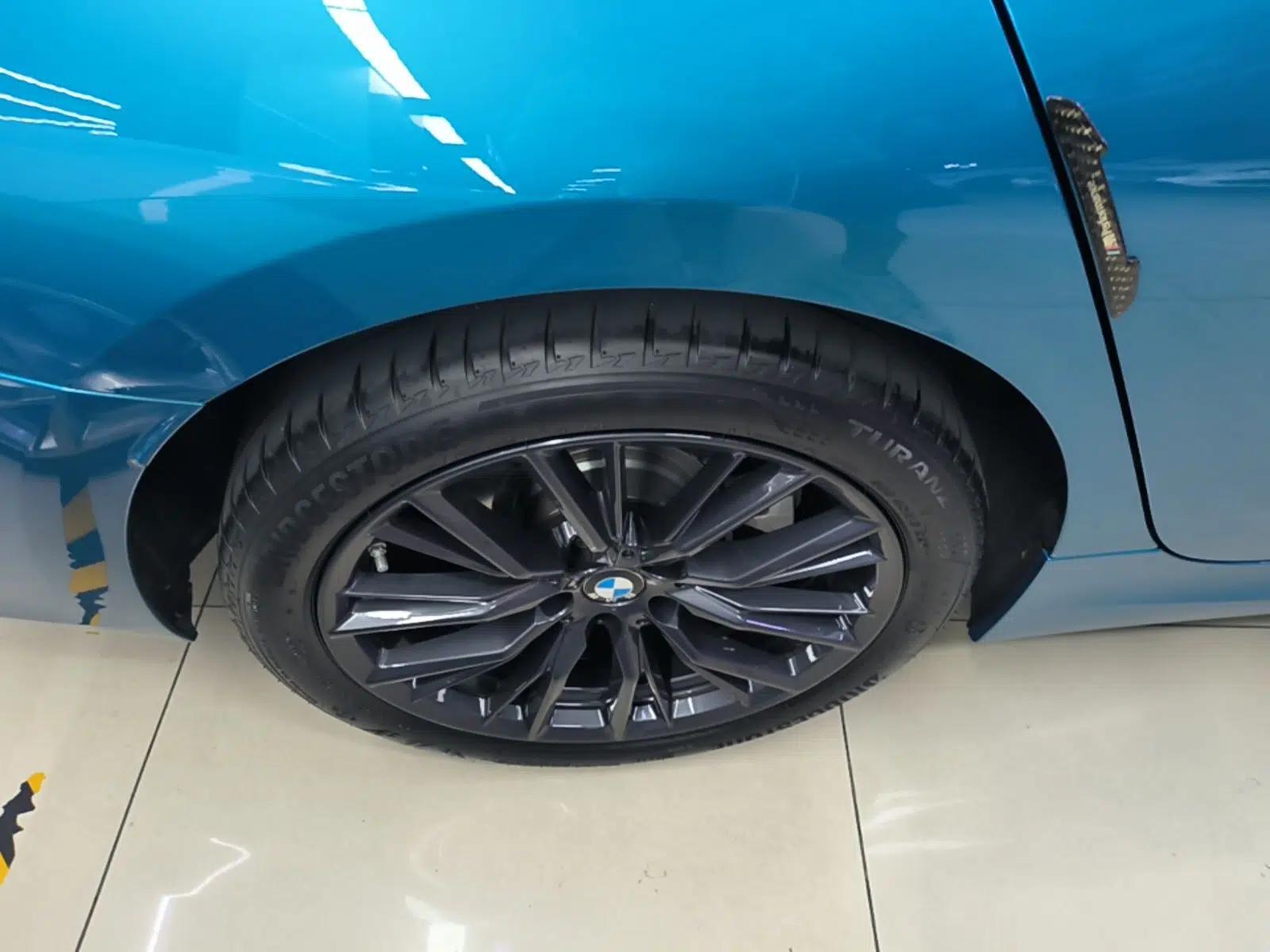 BMW 3 Series 2023 325Li M Sport Night Edition Package — миниатюра 11