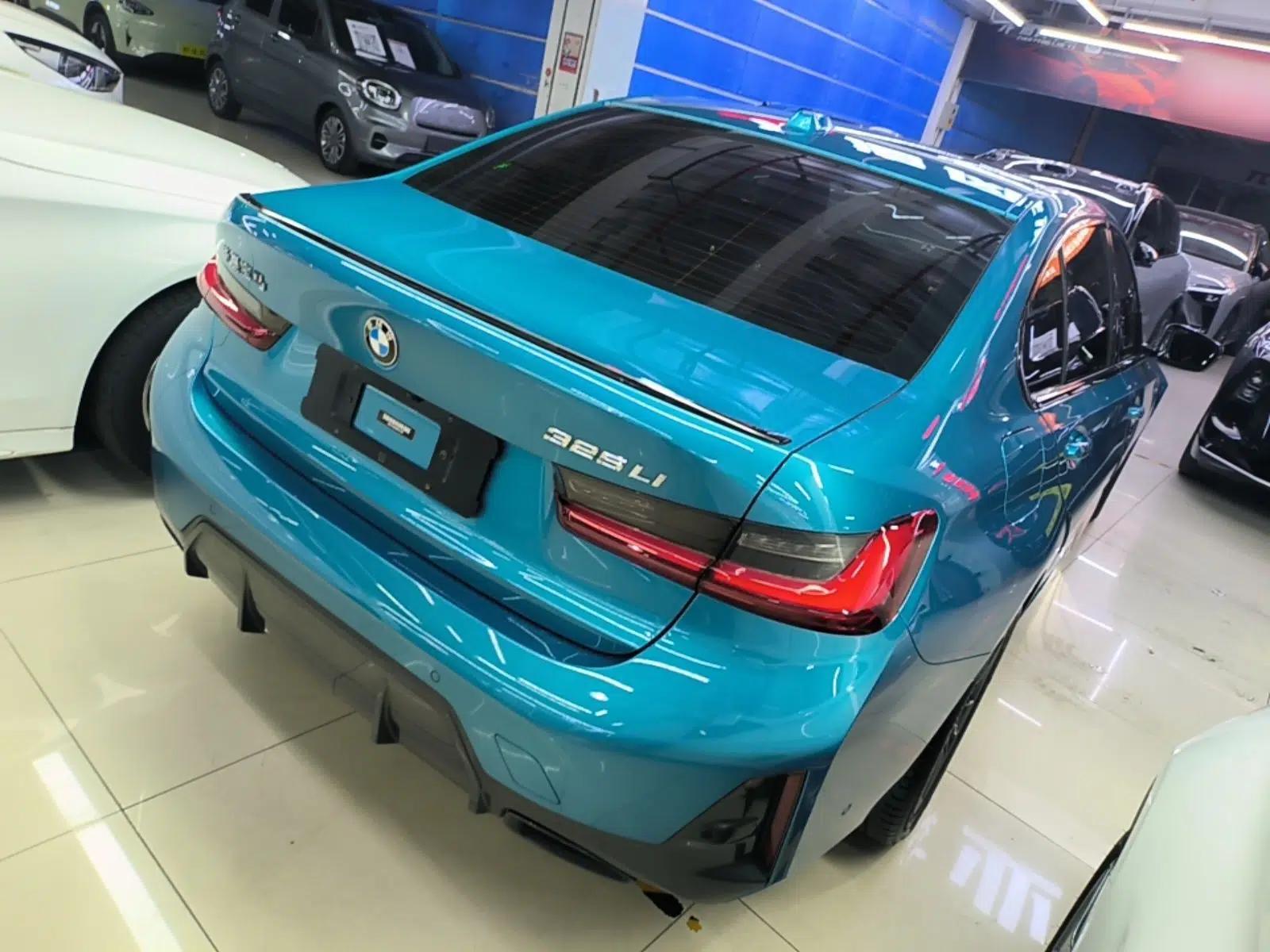 BMW 3 Series 2023 325Li M Sport Night Edition Package — миниатюра 6