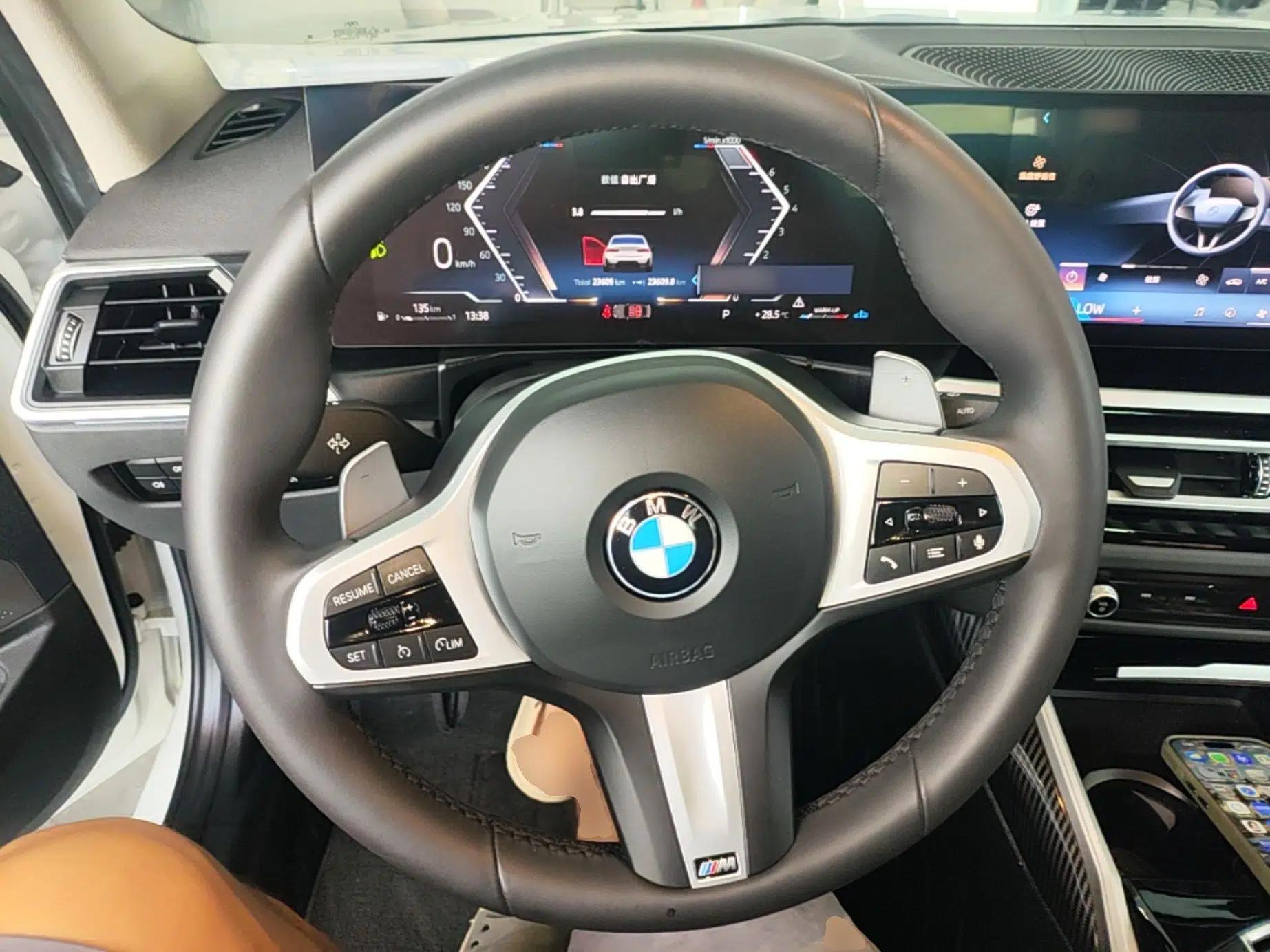 BMW 3 Series 2024 320Li M Sport Package — миниатюра 13